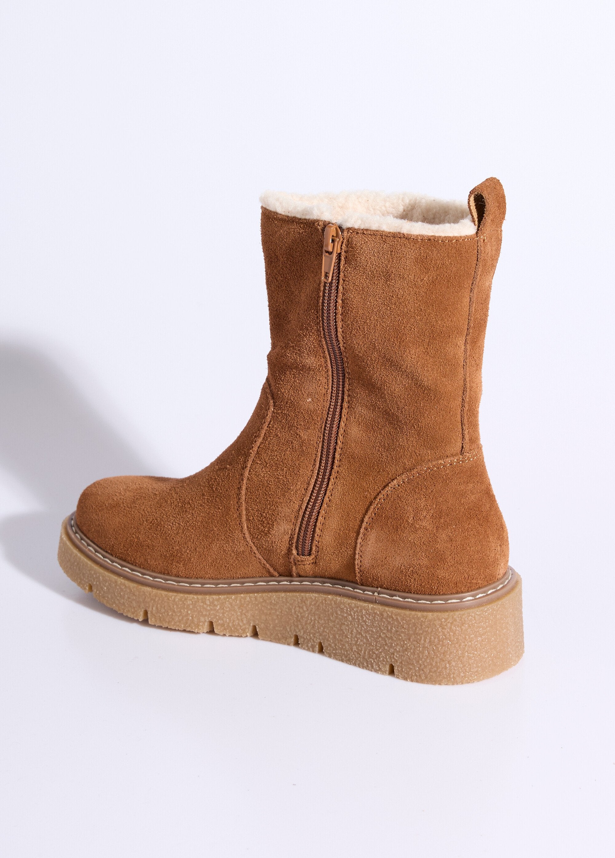 High-top_leather_boots_with_fur_details_camel_DO1_slim