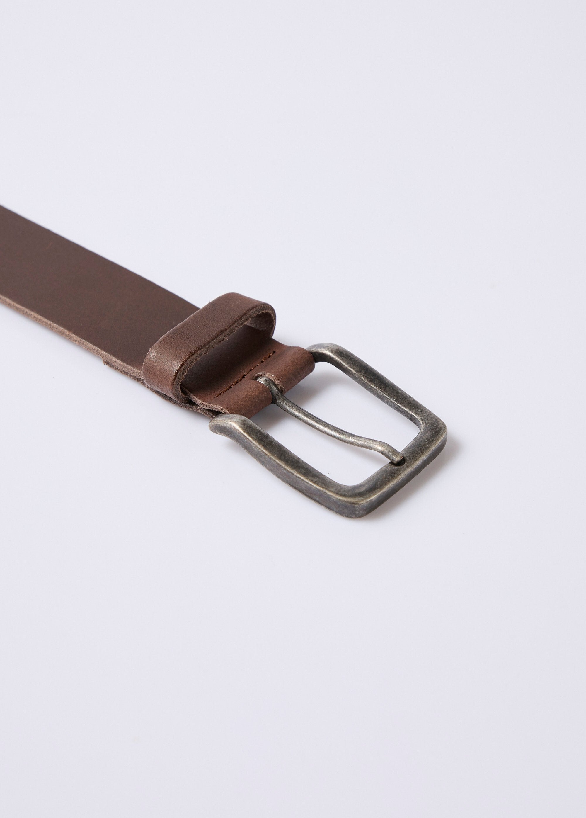 Matte_leather_belt,_worn-effect_buckle_Brown_DE1_slim