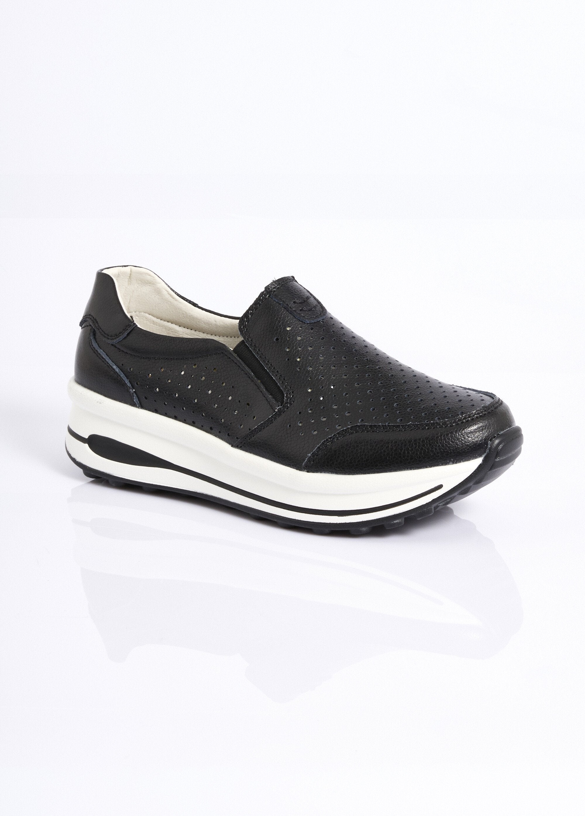 Perforated_sportswear_wedge_sneakers_Black_FA1_slim