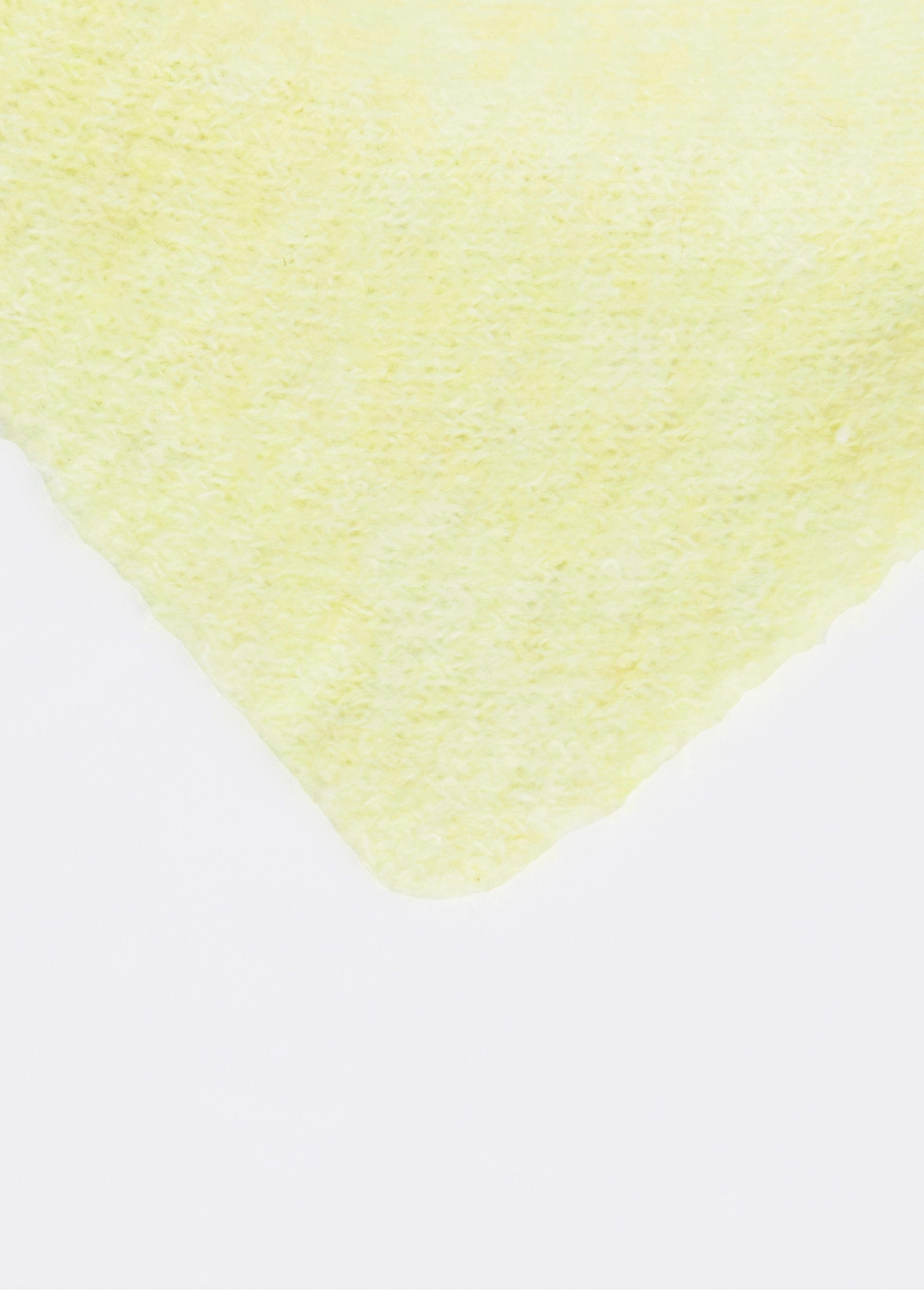 Plain_triangle_scarf,_with_wool_YELLOW_DE1_slim