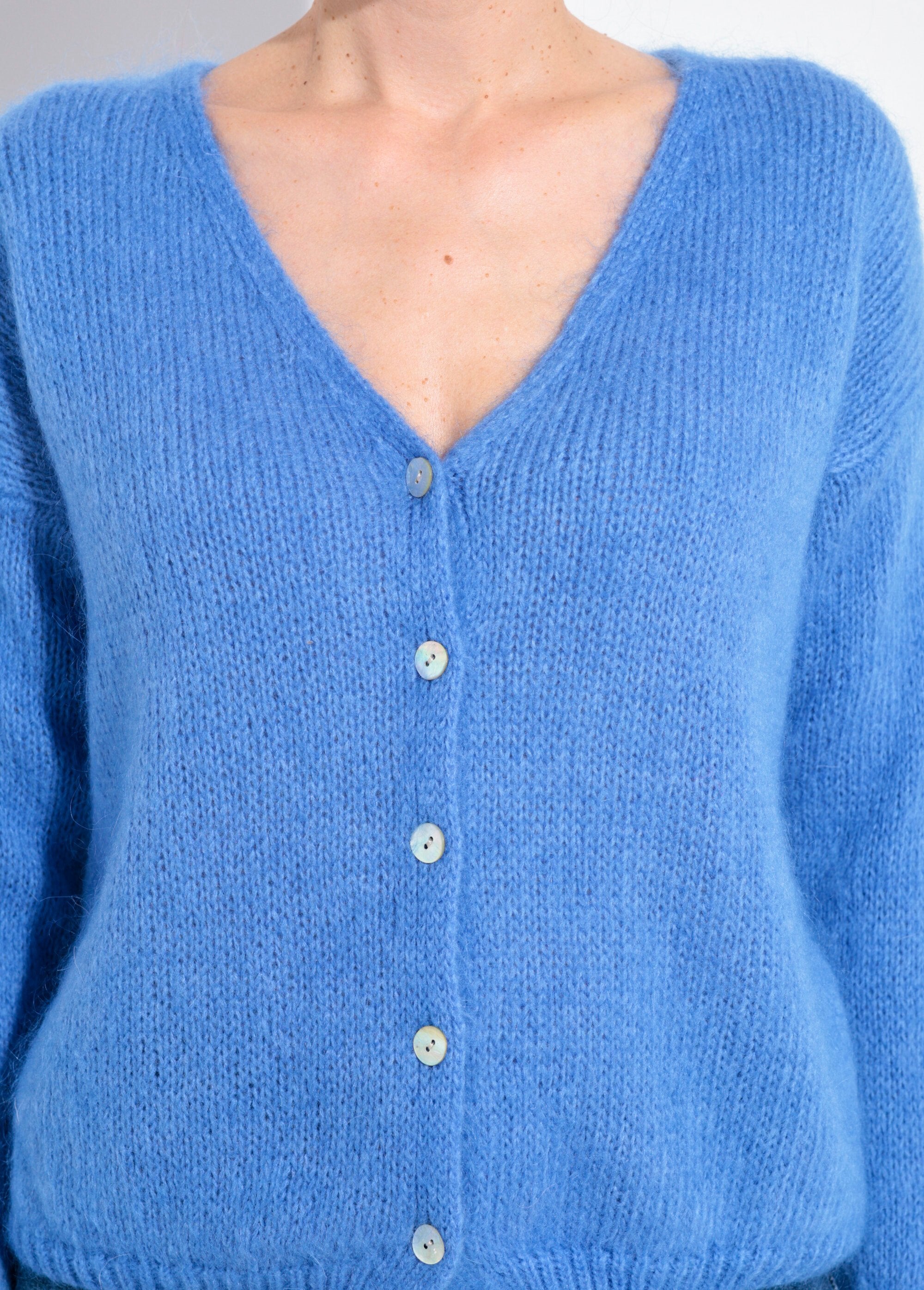 Warm,_soft_mohair_knit_V-neck_cardigan_Ice_blue_DE1_slim