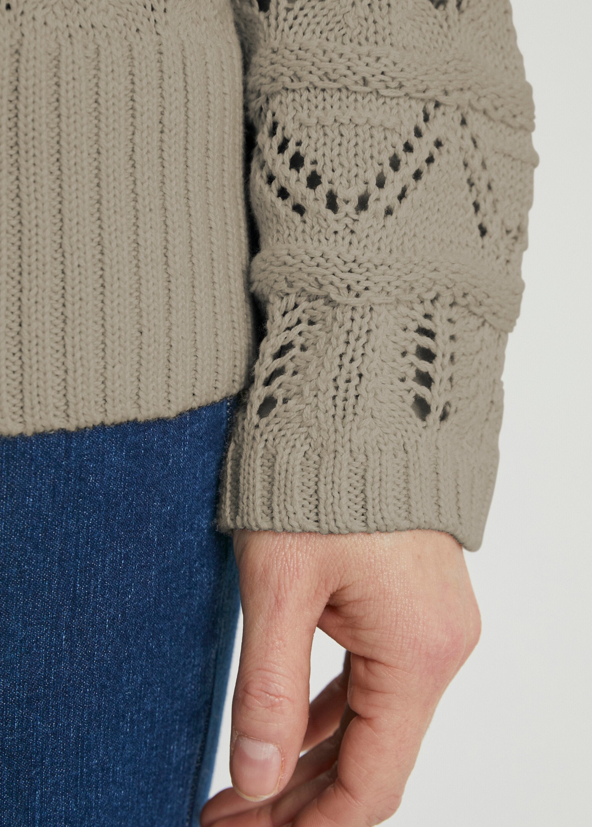 Short_openwork_knit_buttoned_vest_Khaki_DE1_slim