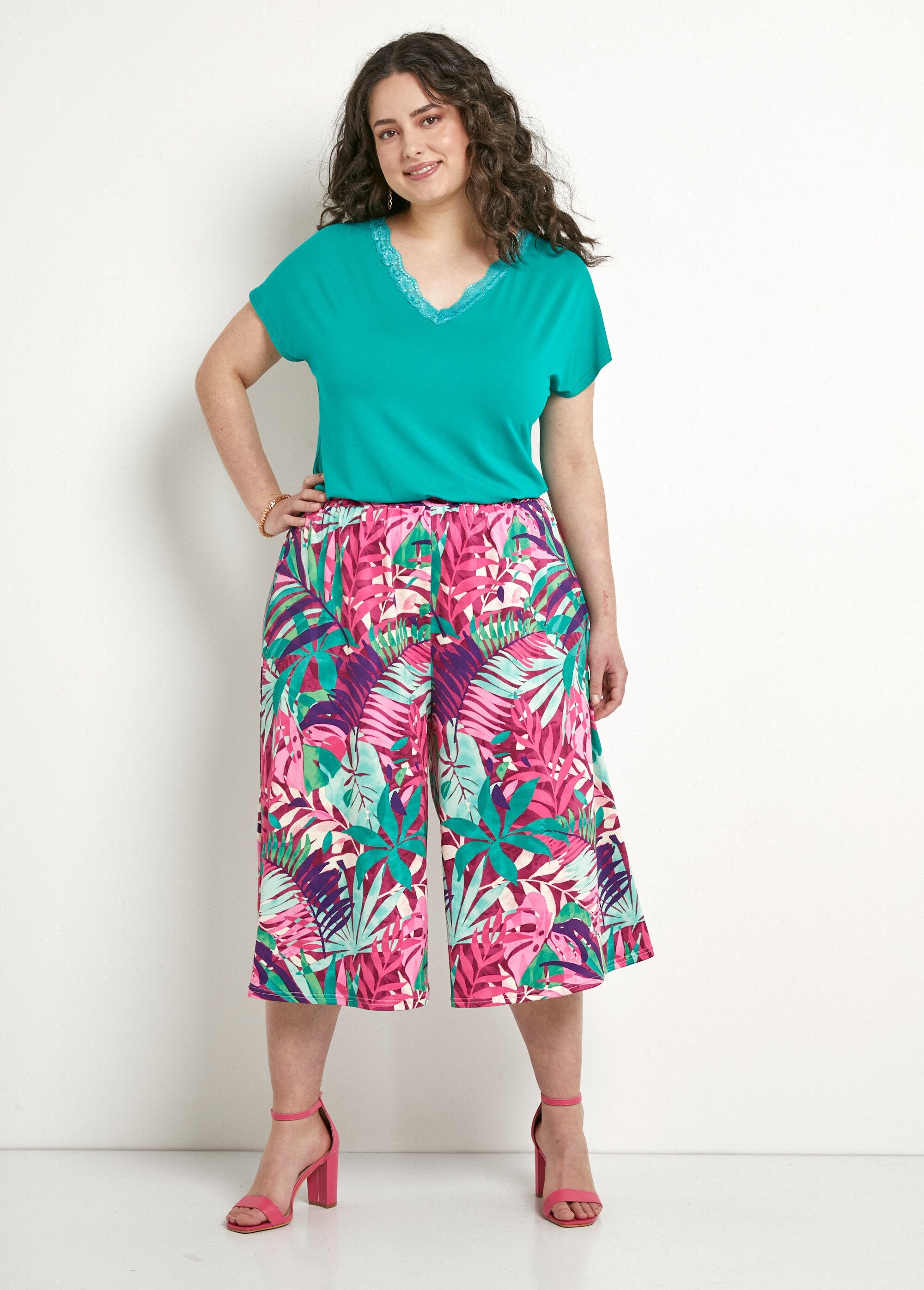Tropical_print_elasticated_waist_culottes_Multicolor_SF1_curvy