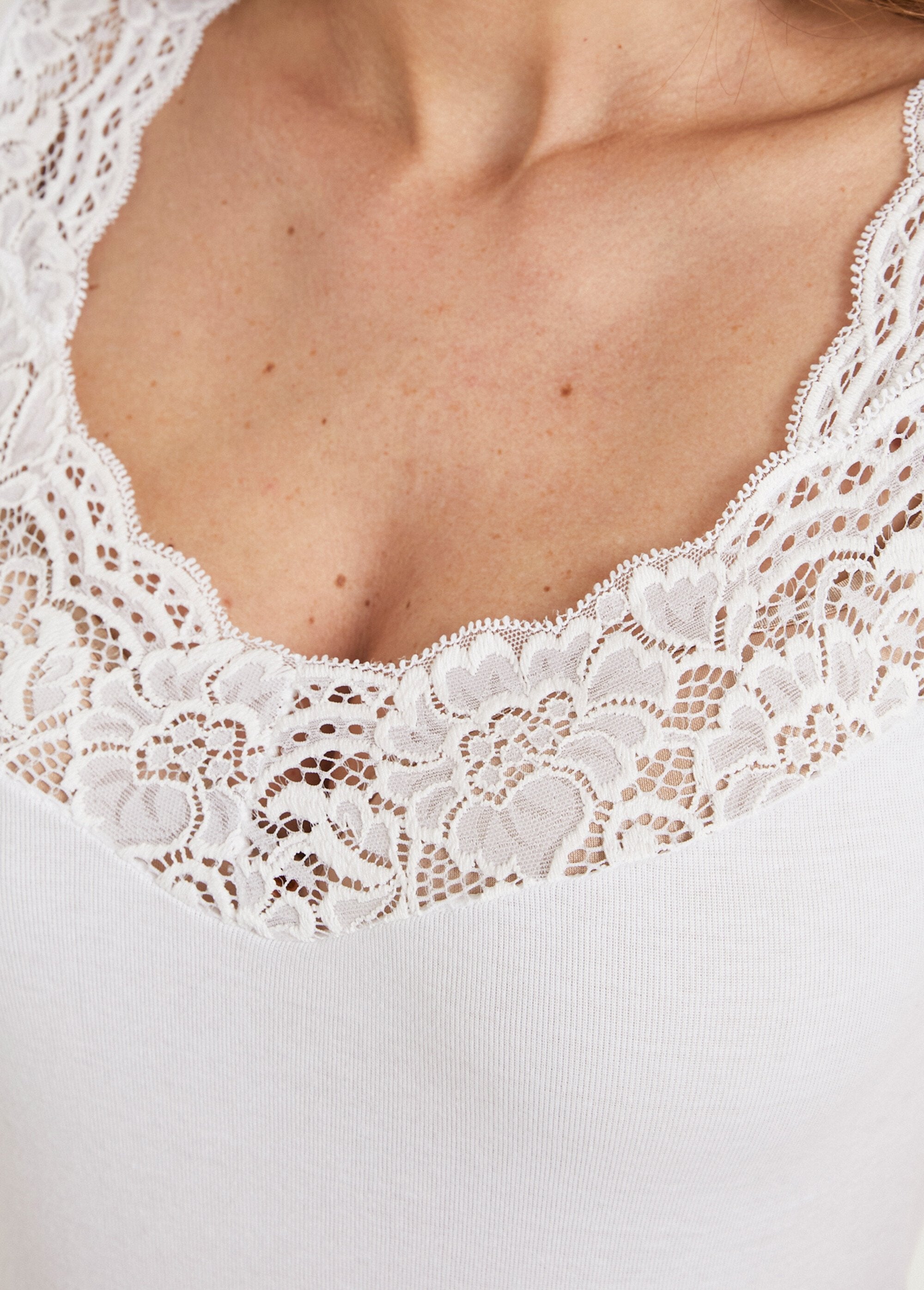 Short-sleeved_undershirt_-_set_of_2_White_lot2_DE2_slim