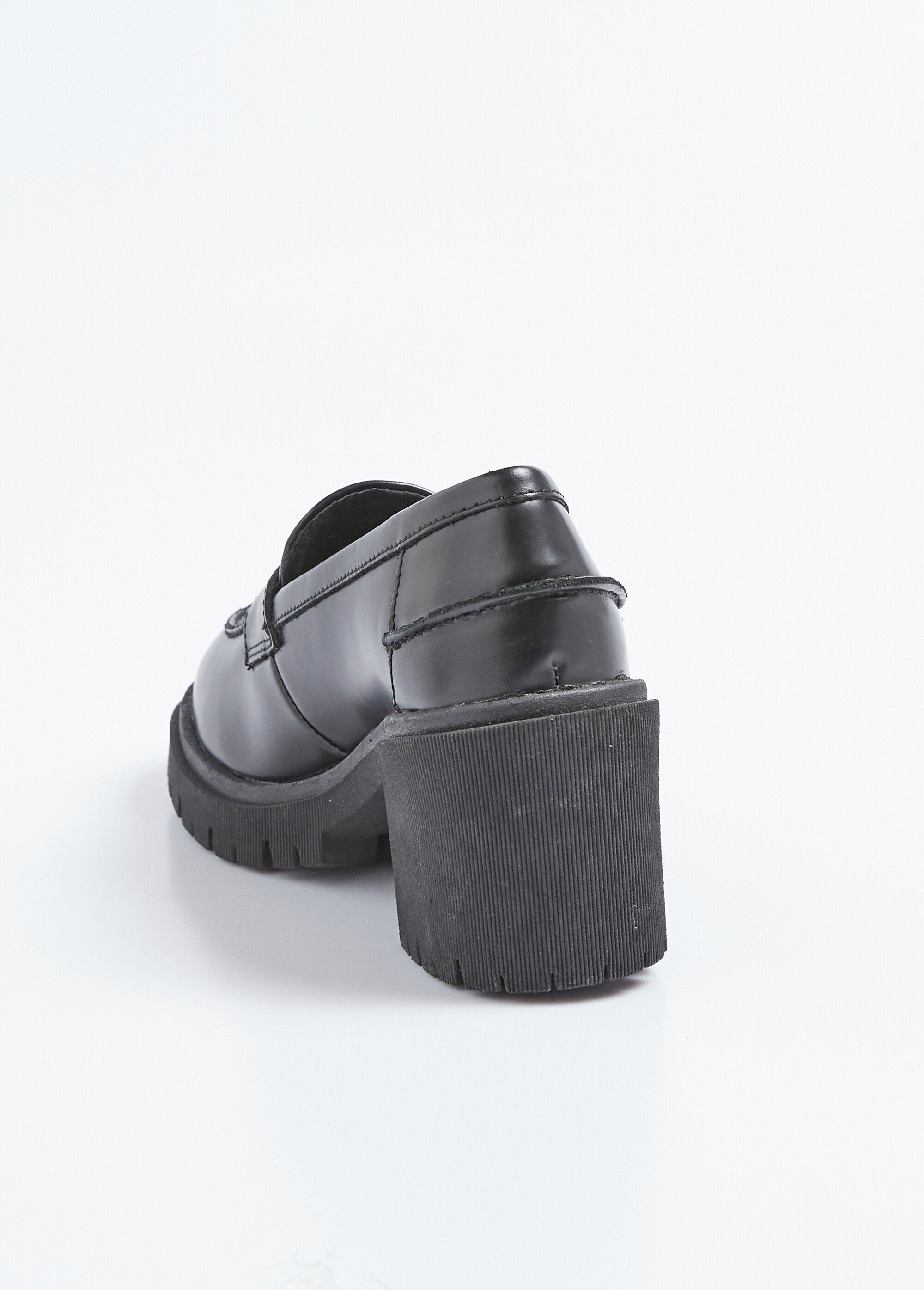 Heeled_loafers_with_lugged_sole_Black_DO1_slim