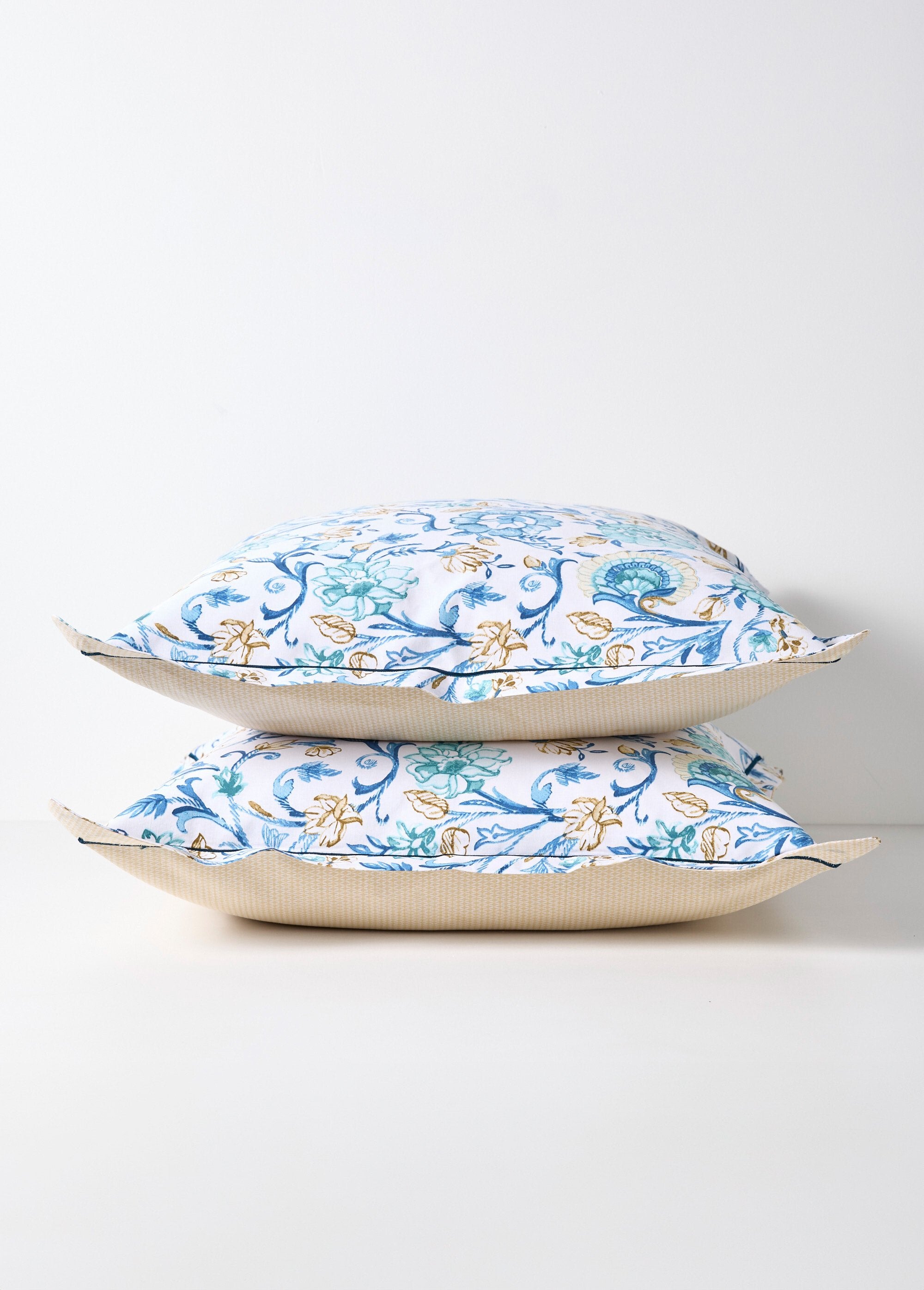 Camellias_3-Piece_Duvet_Cover_Set_Blue_DE1_slim