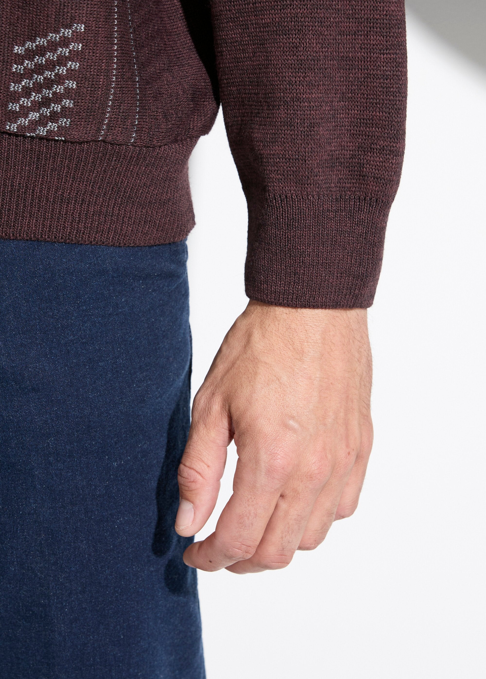 Long-sleeved_wool_jacquard_button-up_polo_neck_sweater_Bordeaux_DE2_slim