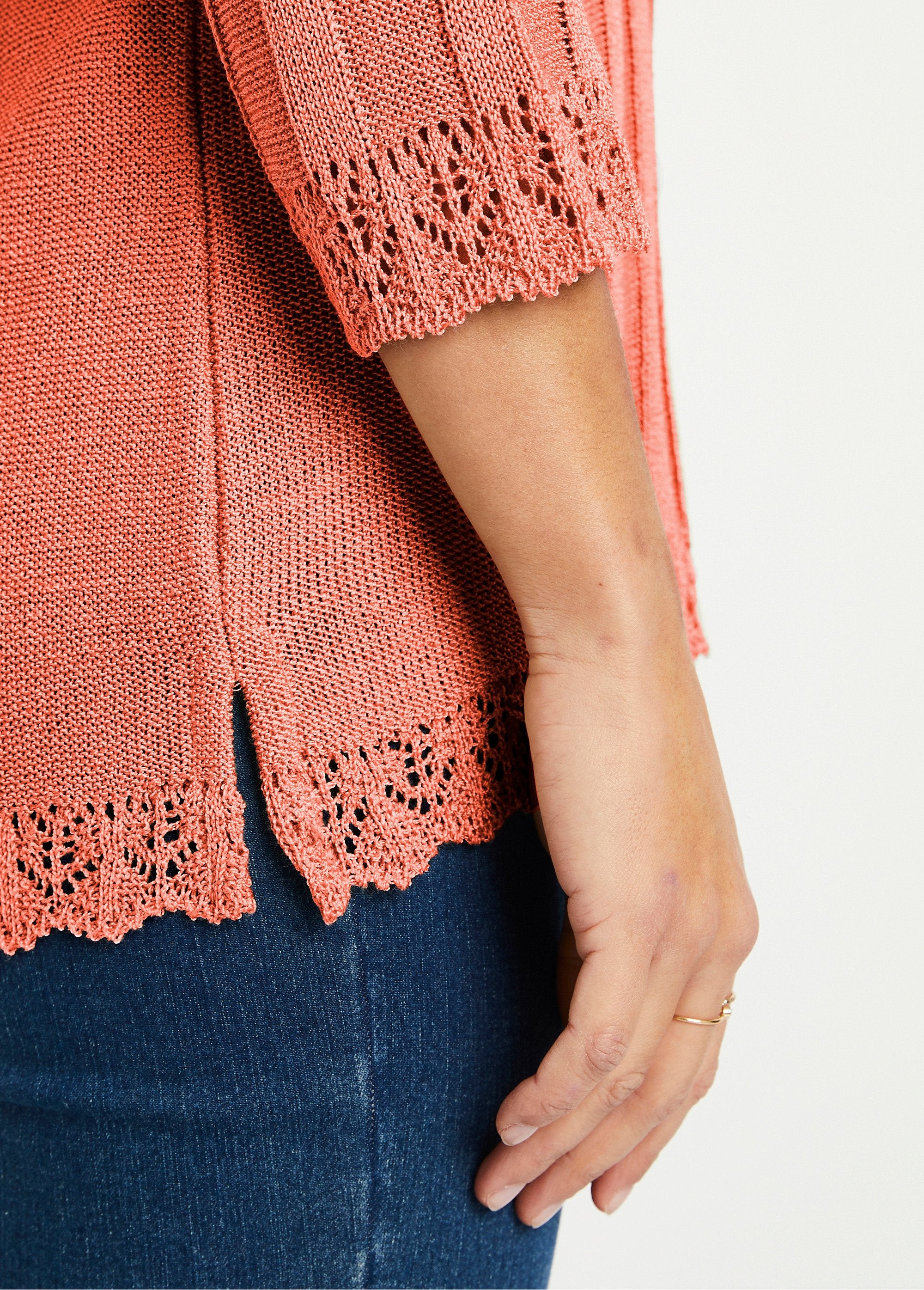 Short_openwork_round_neck_sweater_Pink_DE1_slim