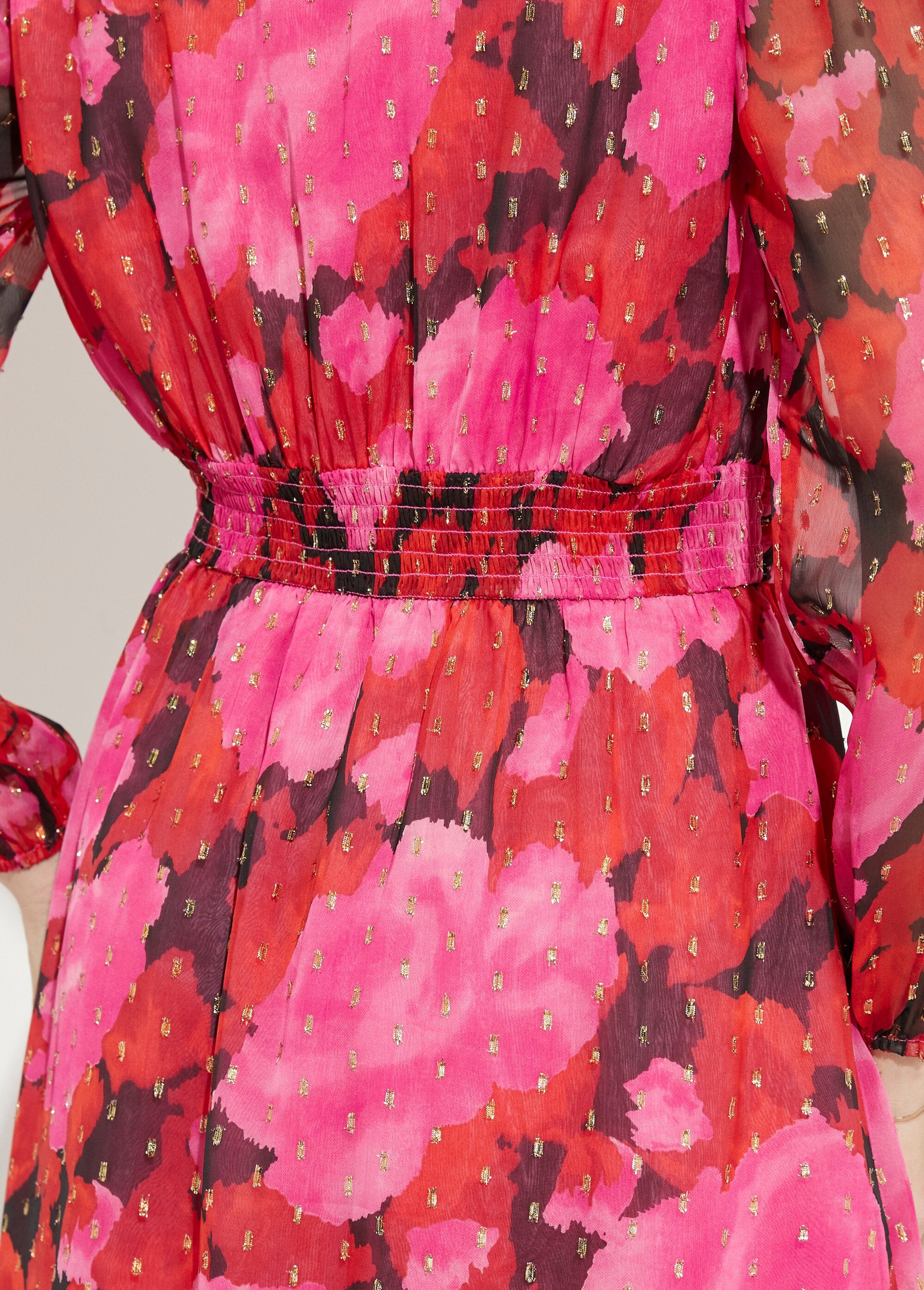 Short_wrap_dress_with_gold_print_voile_Red_and_black_DE2_slim