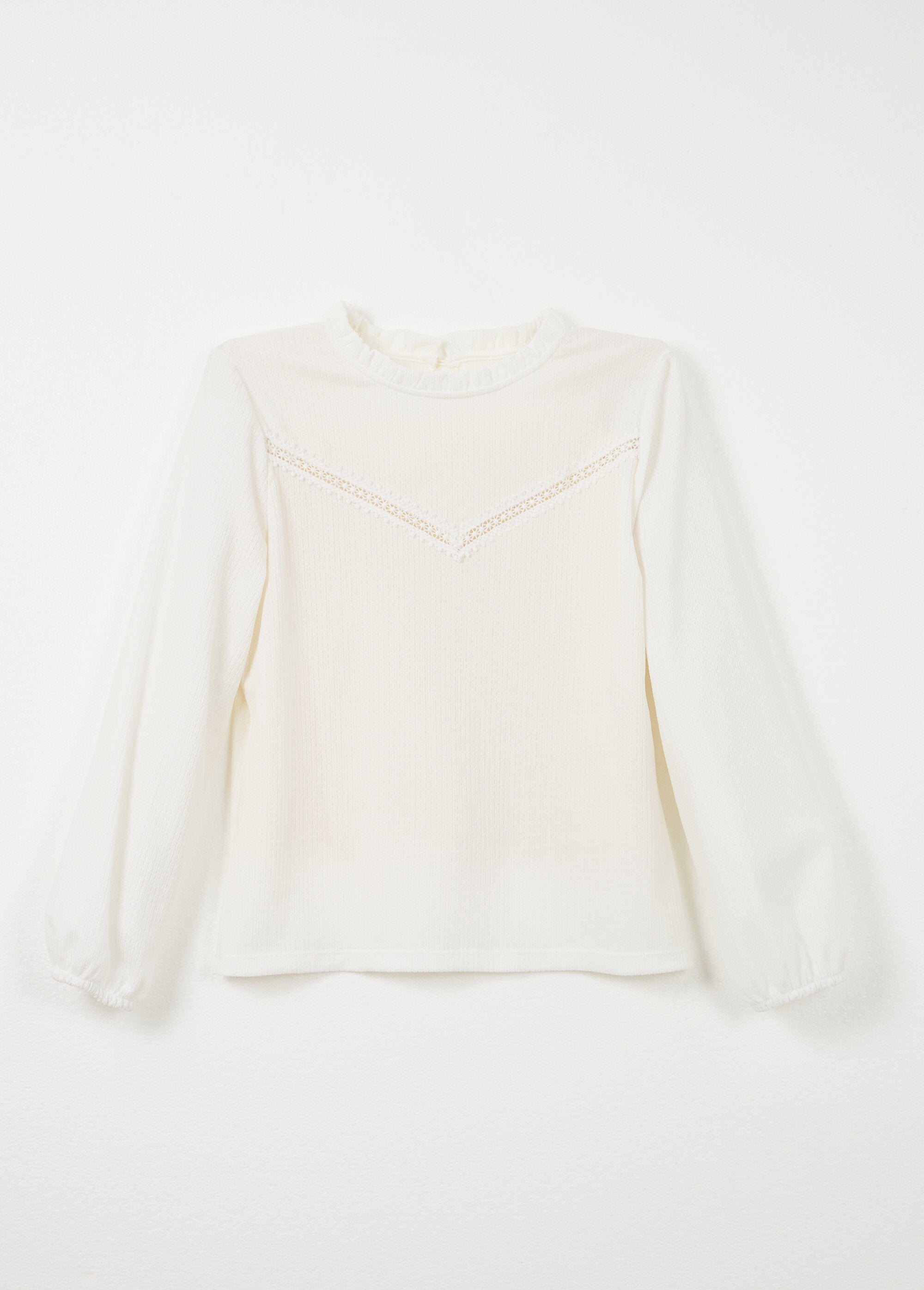 White_T-shirt_with_ruffled_collar_and_waffle_knit_White_AP1_slim