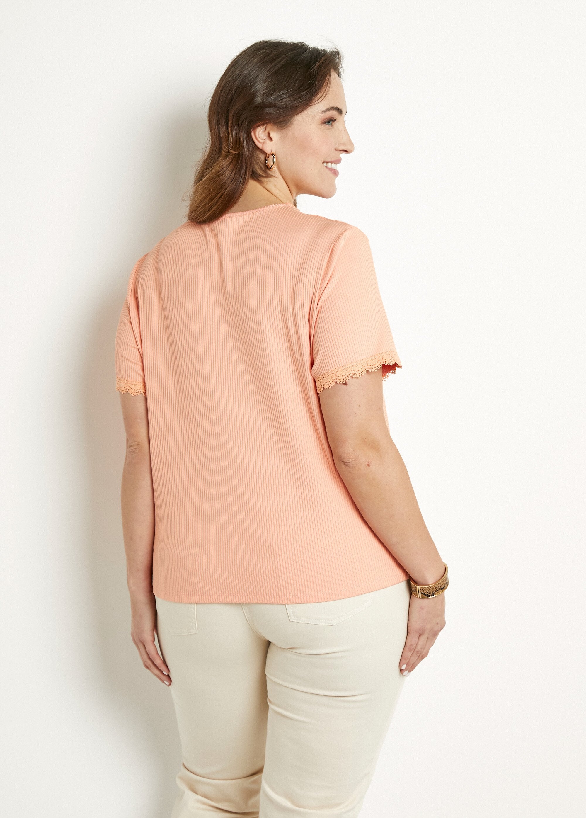 V-neck_t-shirt_with_fine_lace_ribbing_and_short_sleeves_Salmon_DO1_curvy