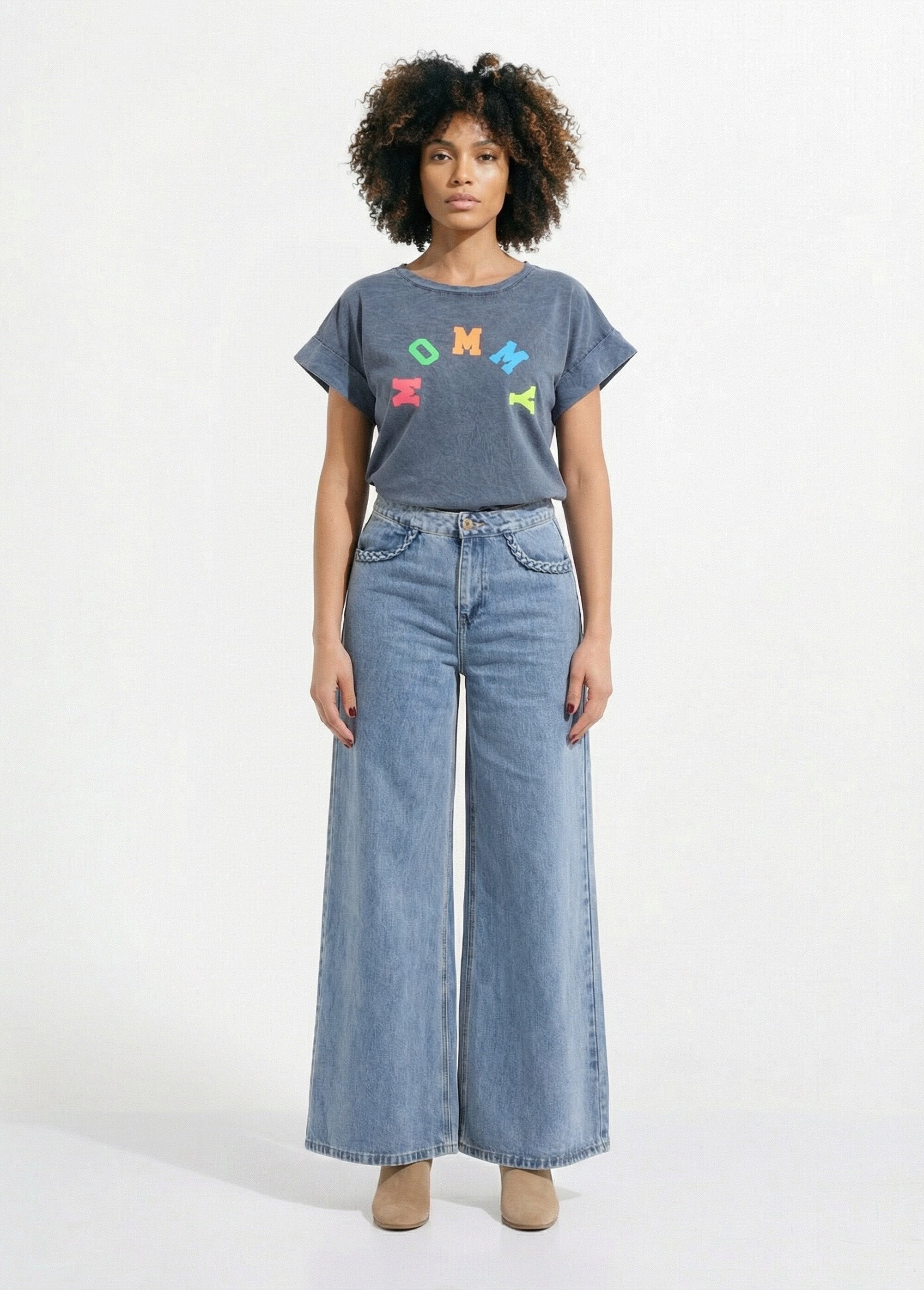 Faded_T-shirt_with_"Mommy"_inscription_Gray_SF1_slim