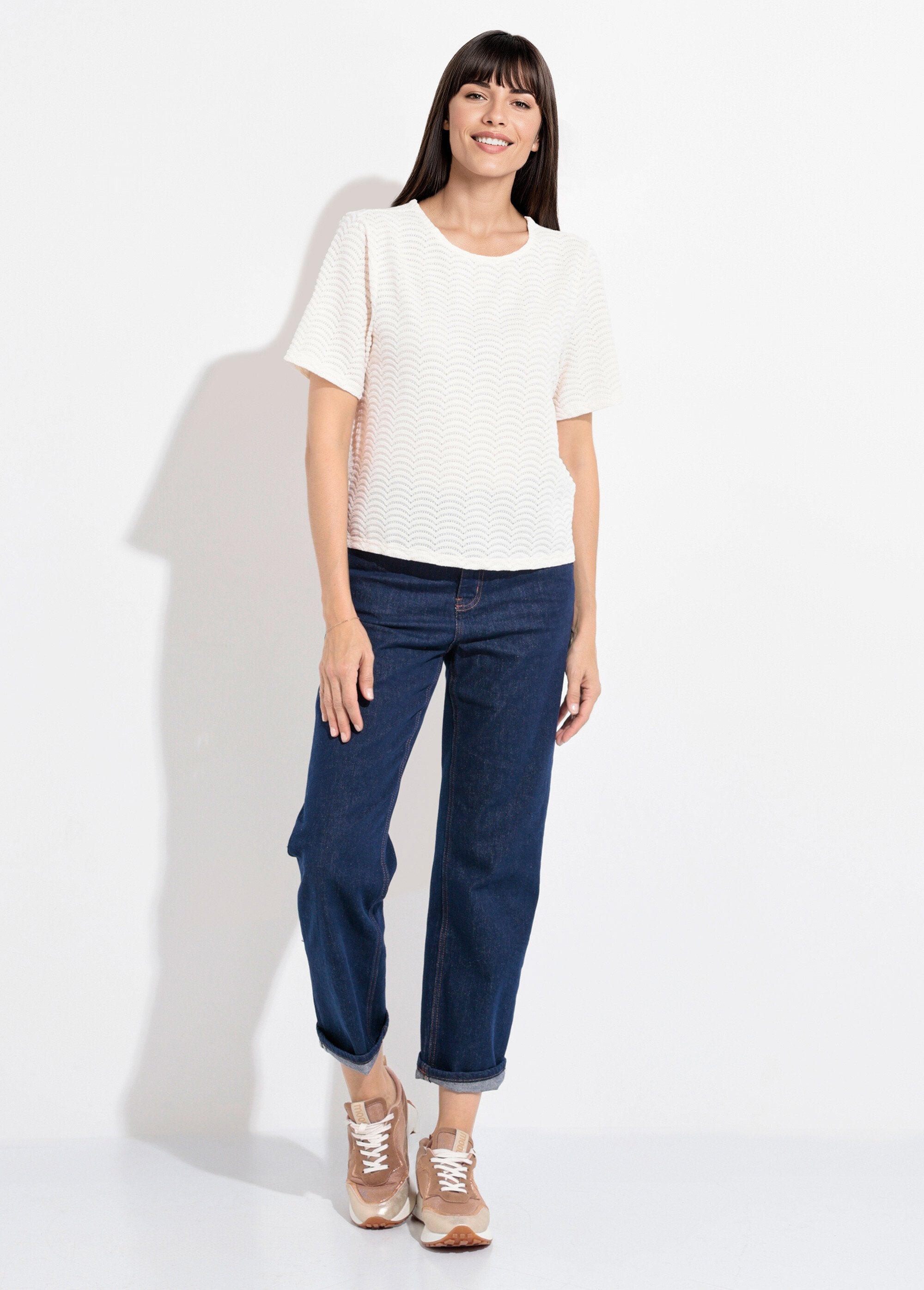 Scale_pattern_embossed_mesh_T-shirt_Beige_SF1_slim