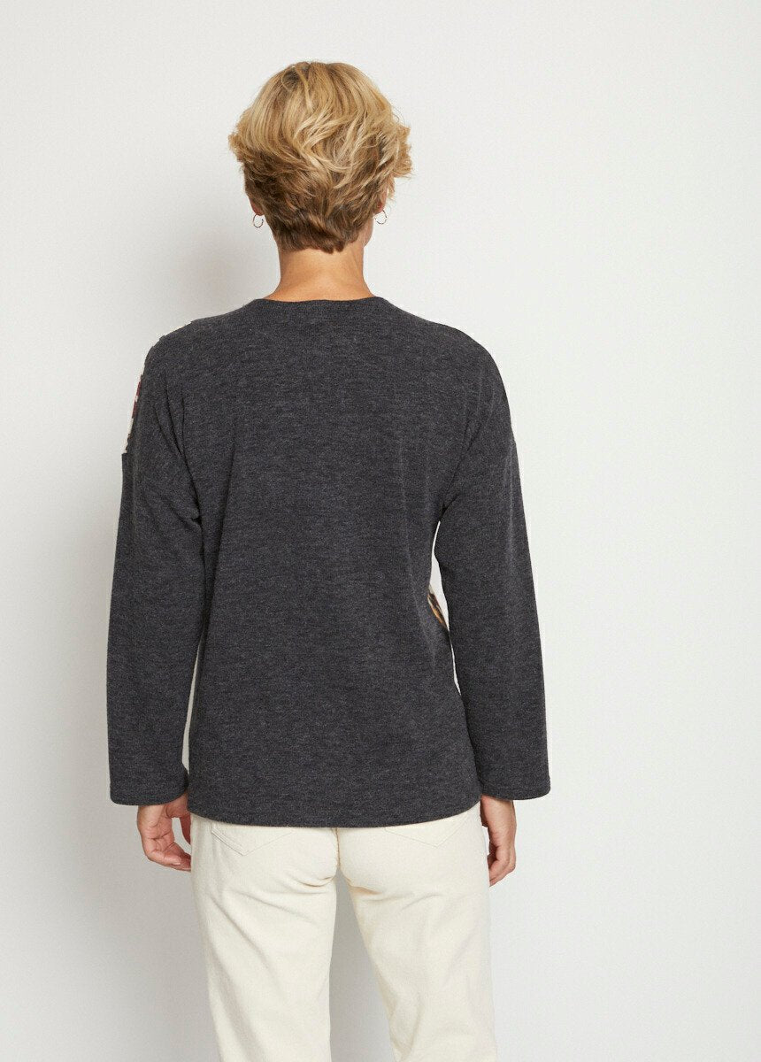 Long_sleeve_t-shirt_with_printed_front_Grey_and_honey_DO1_slim