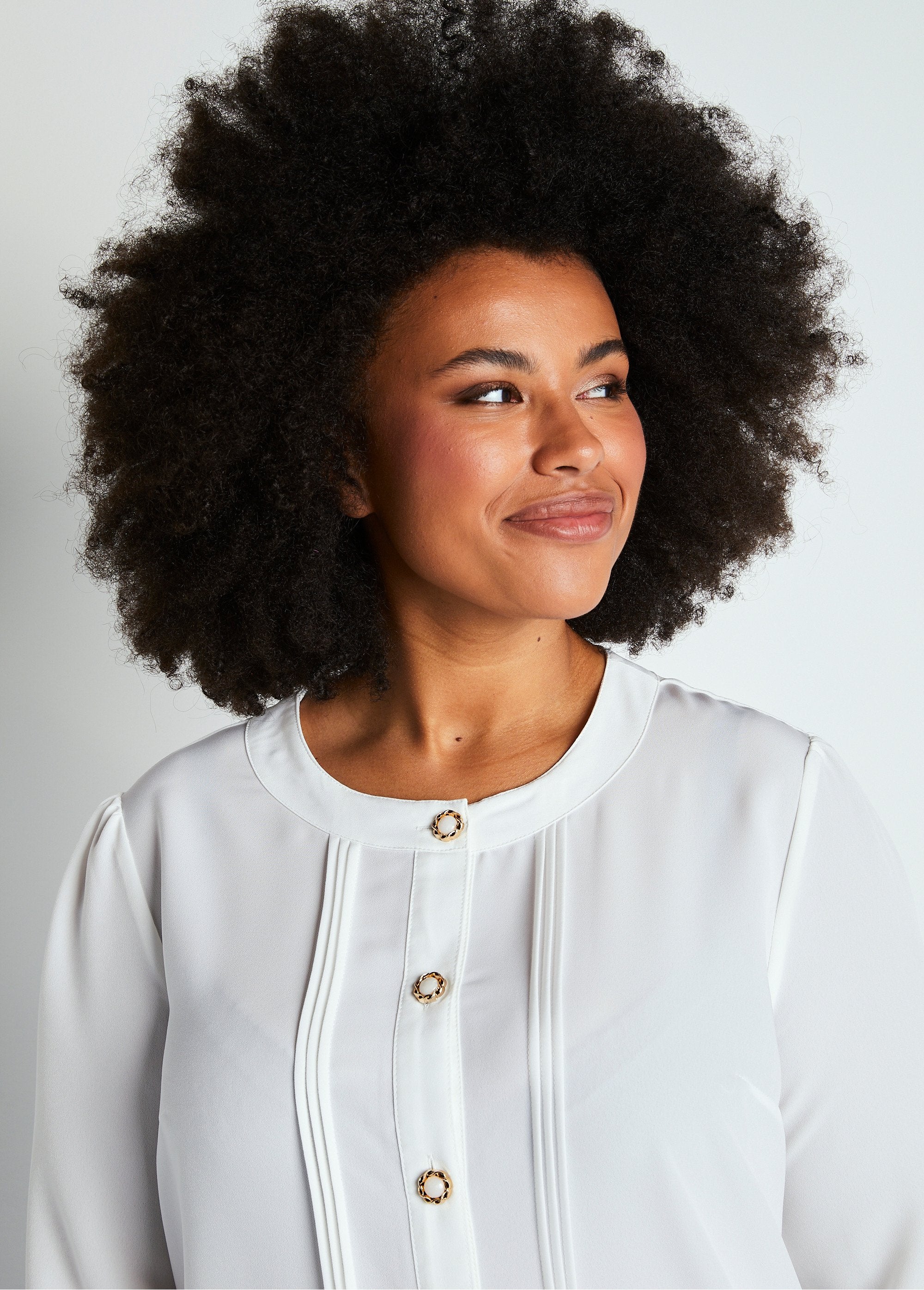 Mid-length_loose_tunic_with_round_neck_Natural_DE1_curvy