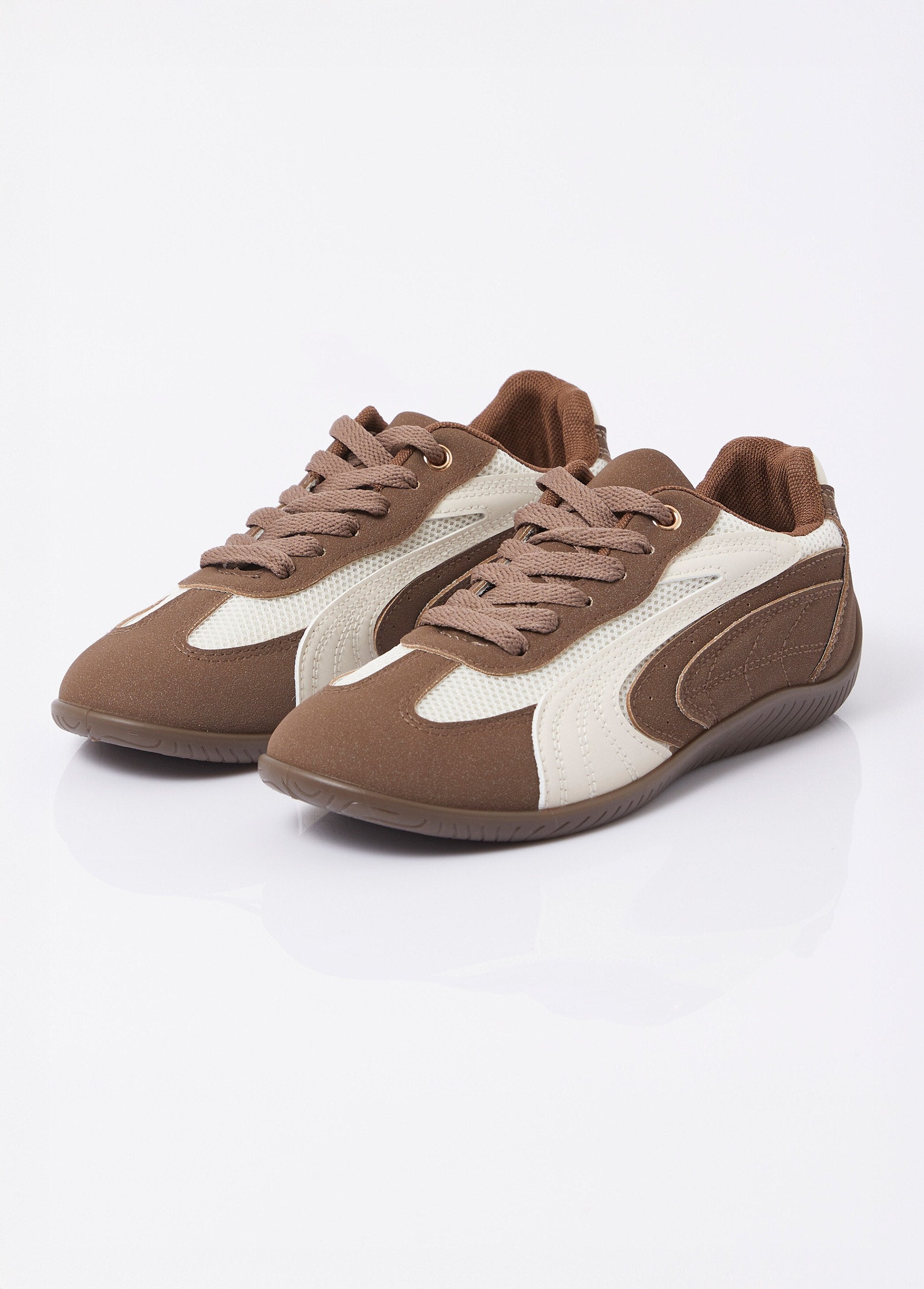 Two-tone,_two-material_lace-up_sneakers_Brown_DE1_slim
