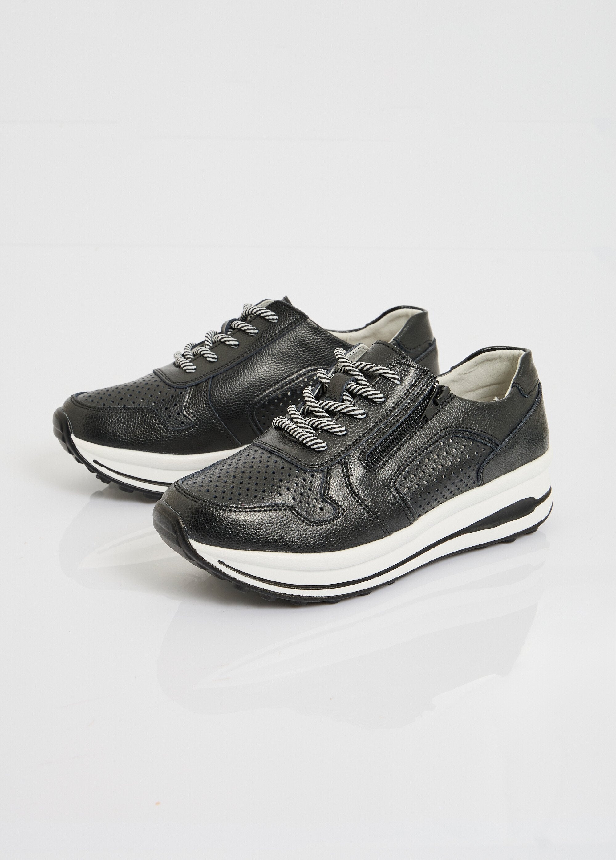 Leather_wedge_zip-up_sneakers_Black_DE1_slim