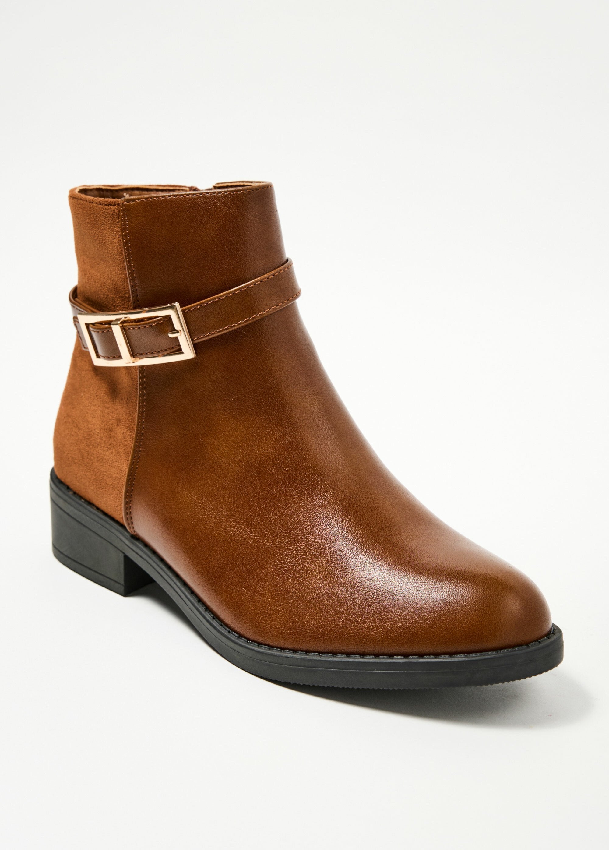 Two-material_boots_with_heel_and_buckle_camel_FA1_slim