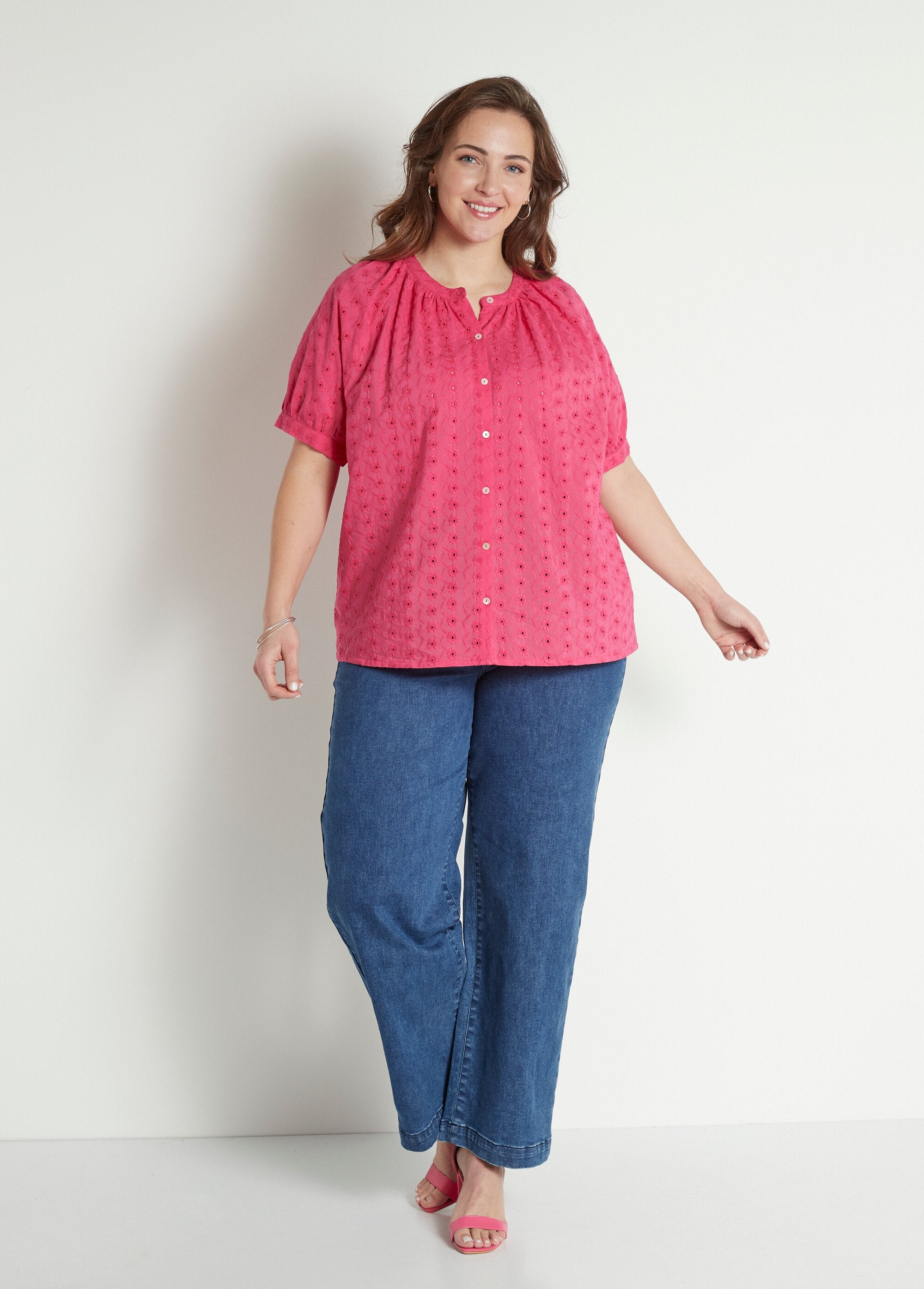 Loose-fitting_embroidered_cotton_blouse_without_collar_Fuchsia_SF1_curvy