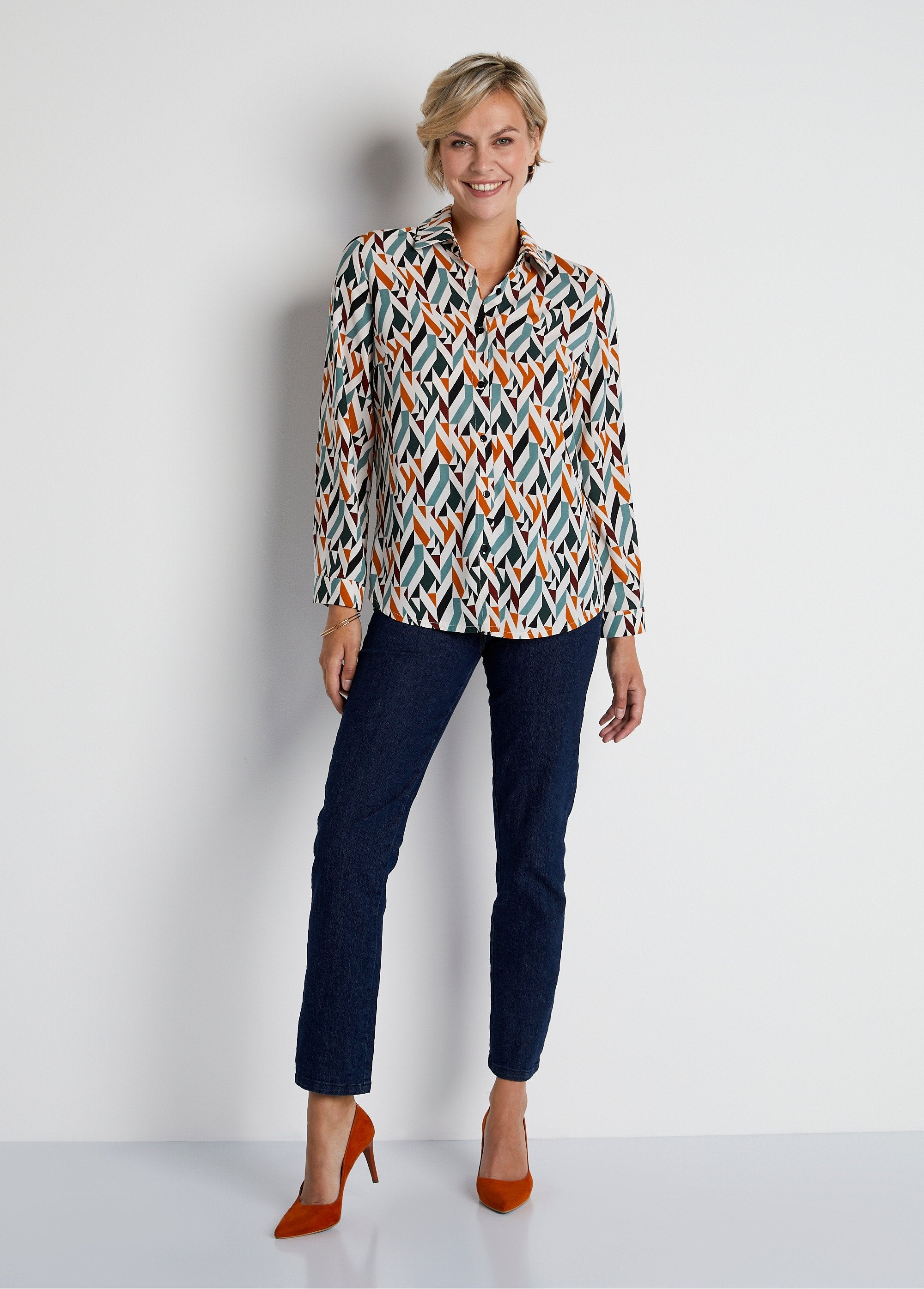 Long-sleeved_graphic_pattern_blouse_Multicolor_SF1_slim