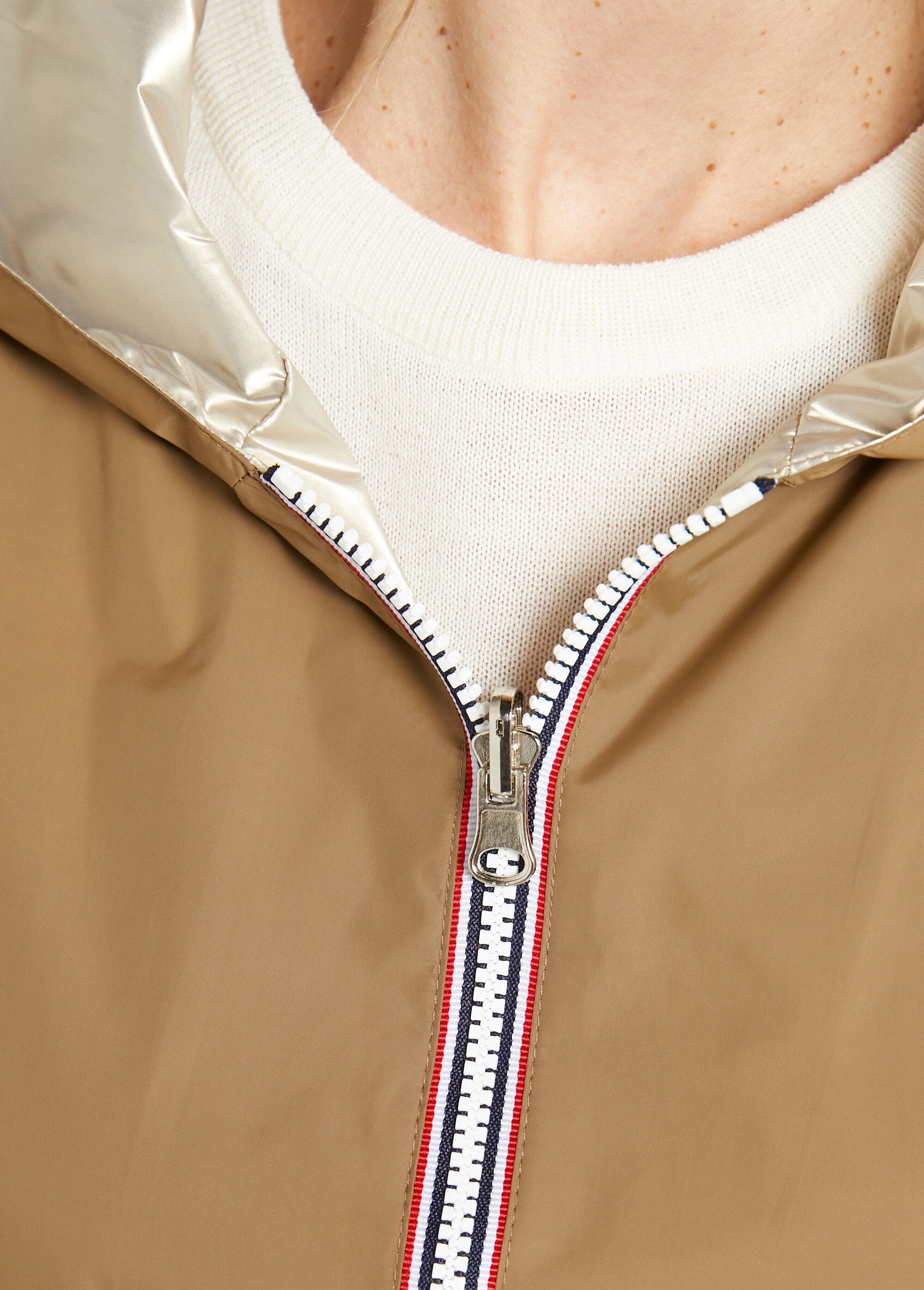 Reversible_water-repellent_windbreaker_with_zip_camel_DE4_slim