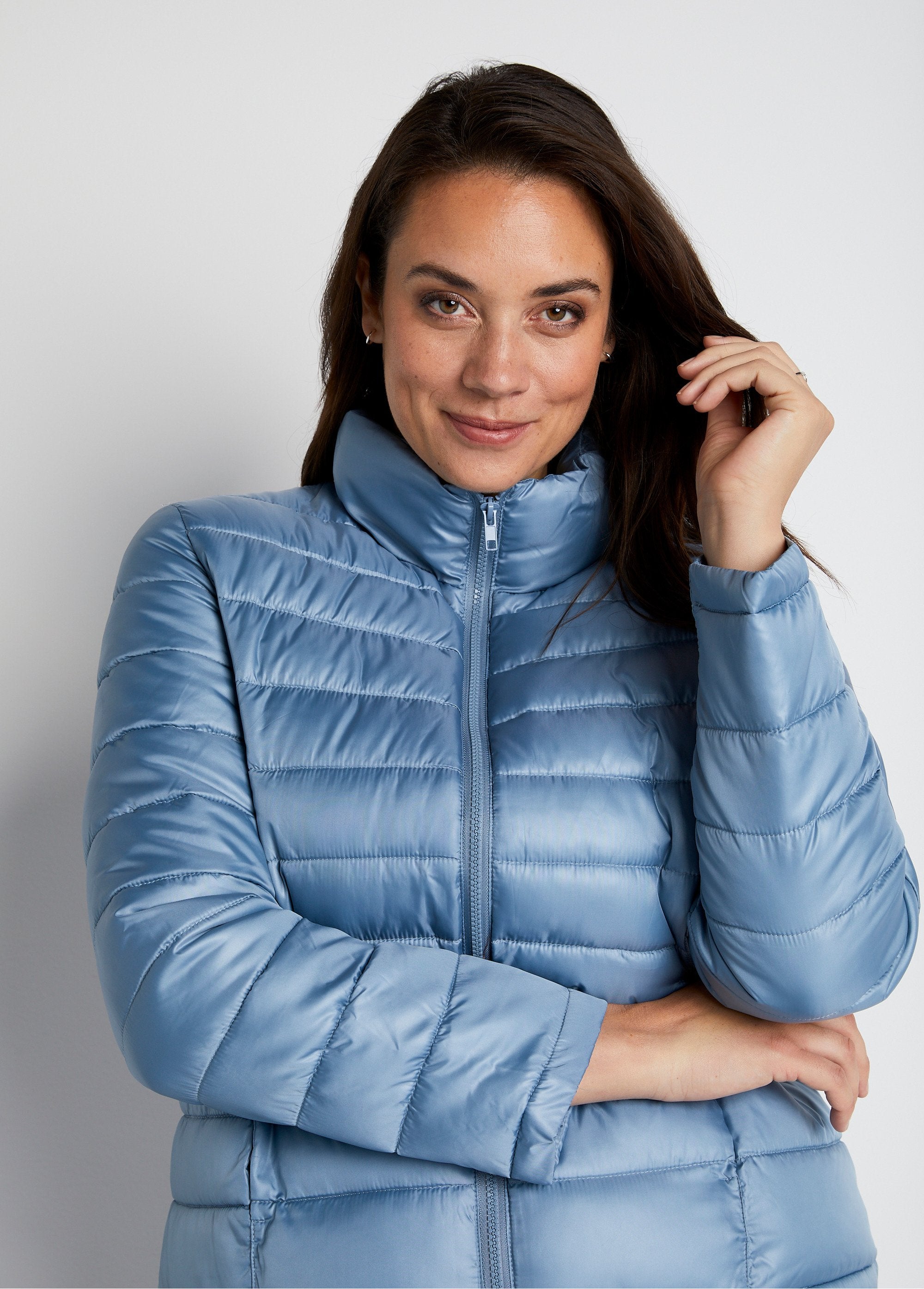 Short_zipped_down_jacket_with_long_sleeves_Ice_blue_DE1_curvy