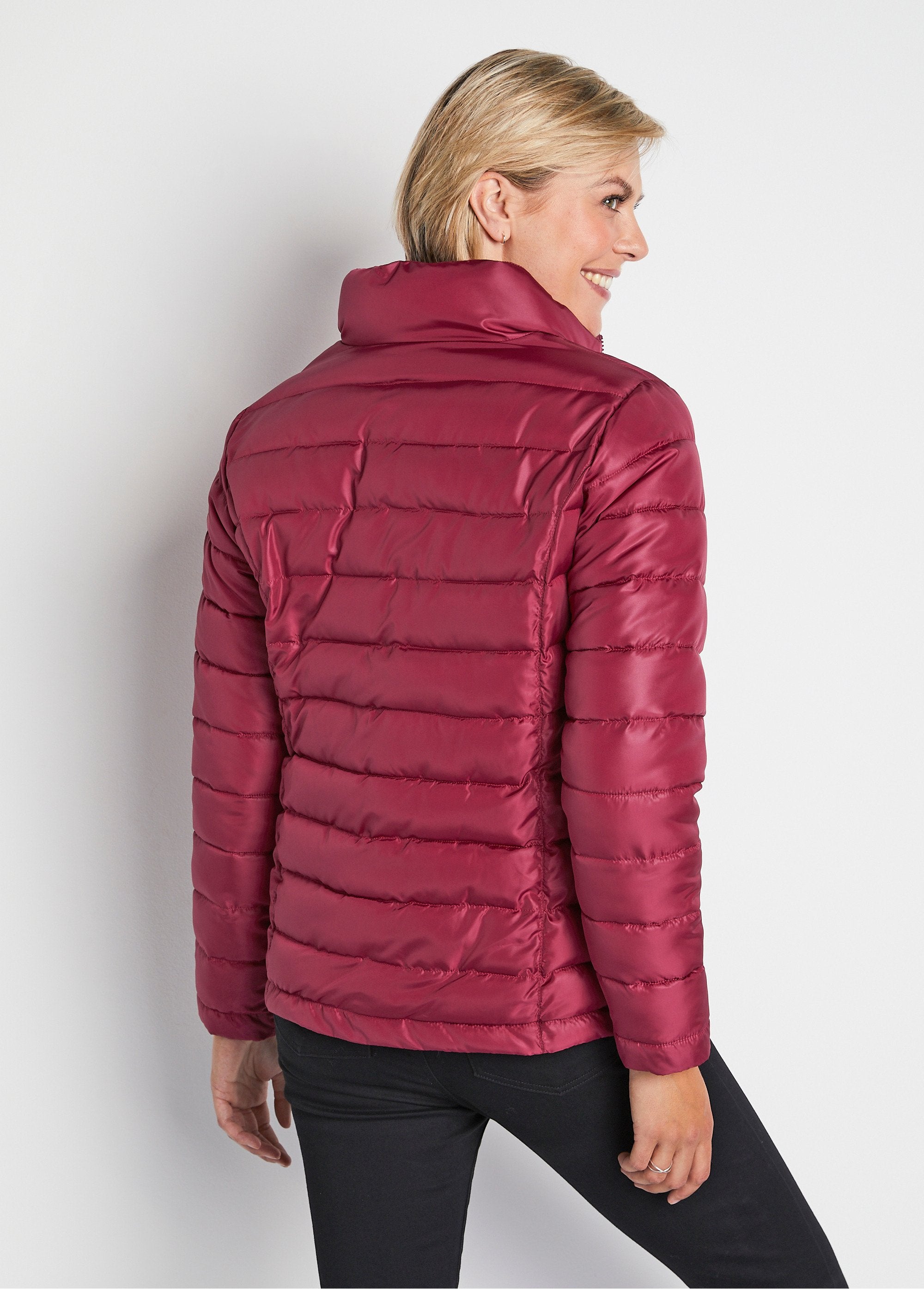 Short_zipped_down_jacket_with_long_sleeves_Plum_DO1_slim