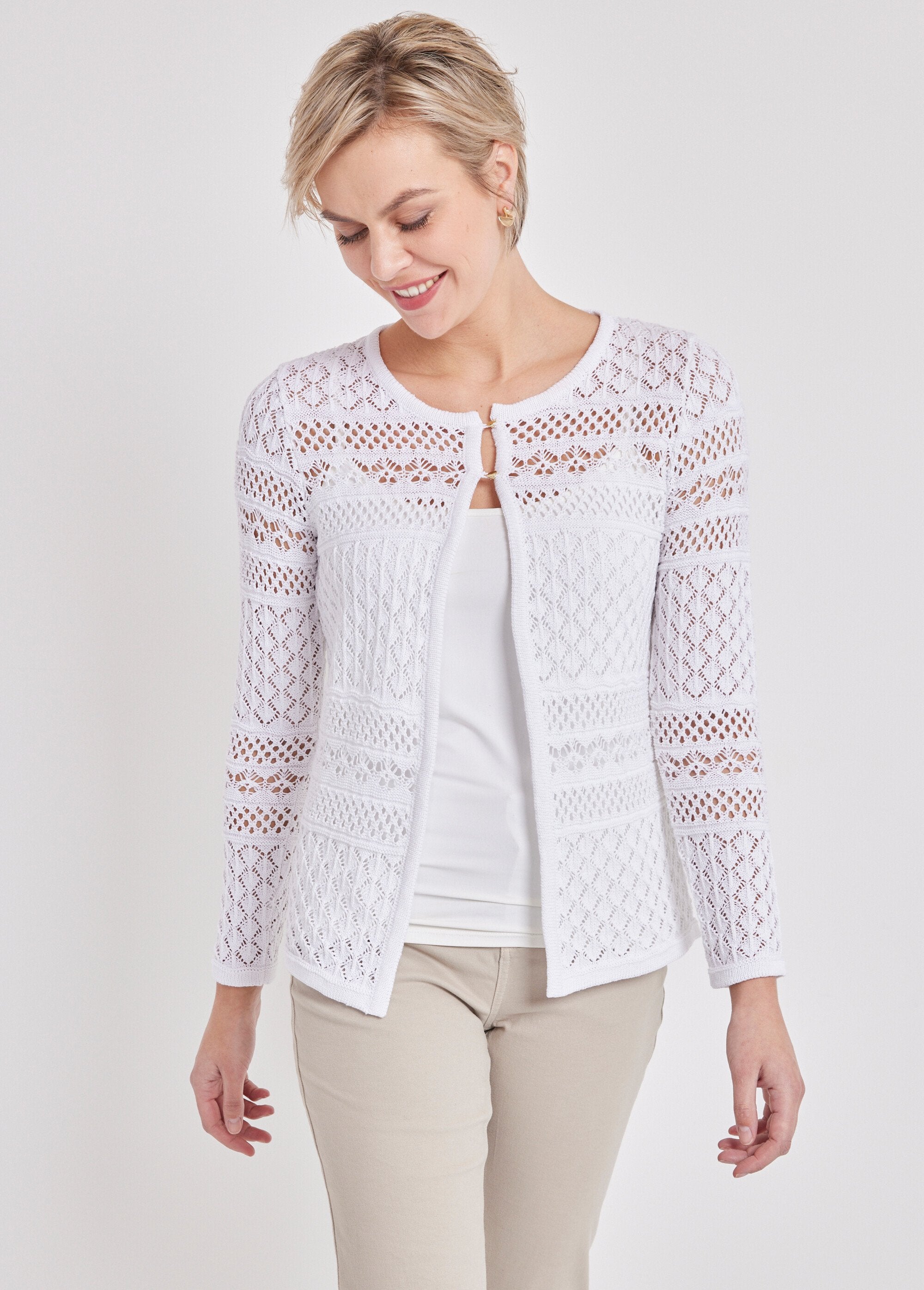 Long-sleeved_bolero_vest_White_FA1_slim