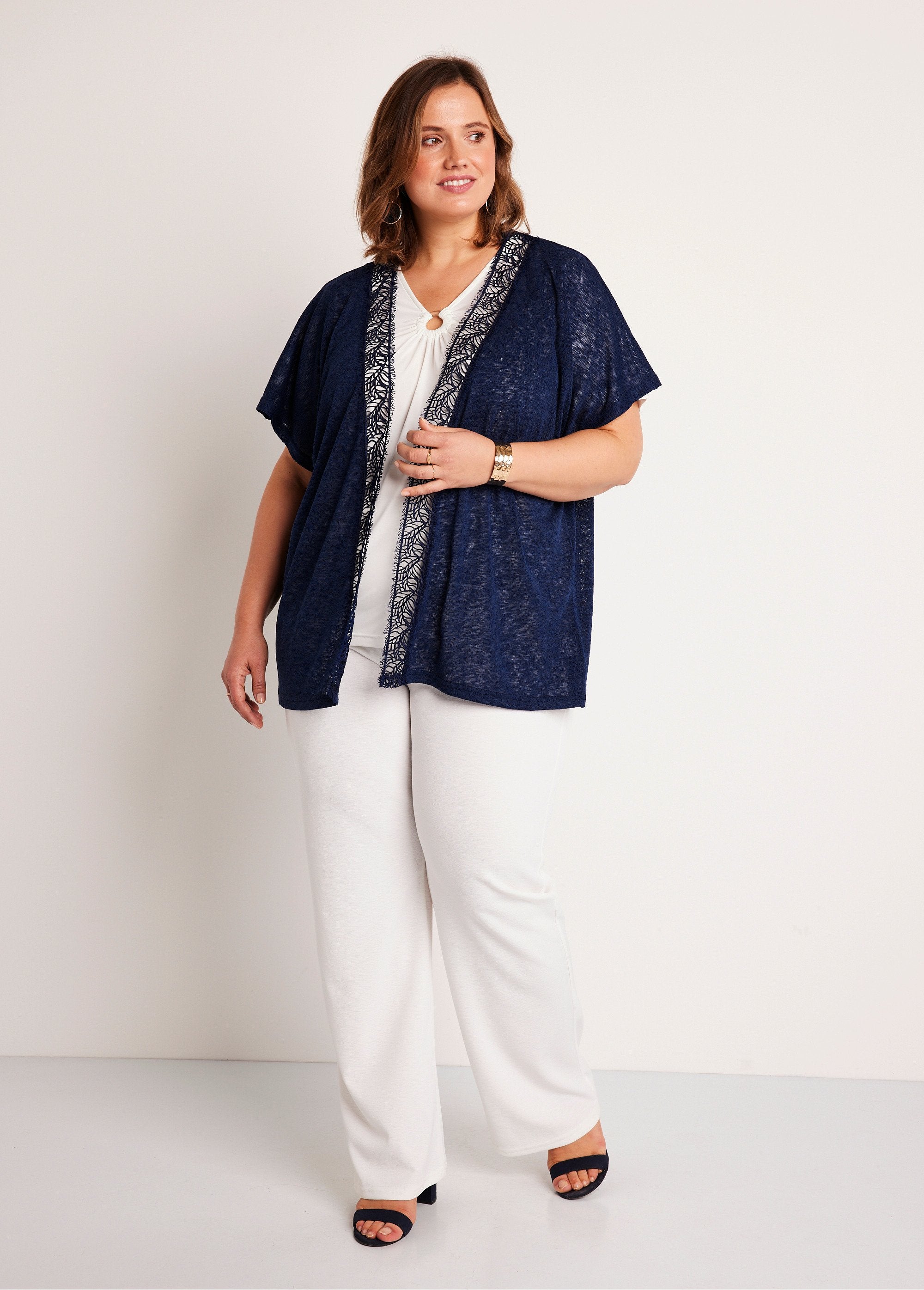 Long_plain_short-sleeved_cardigan_Marine_SF1_curvy