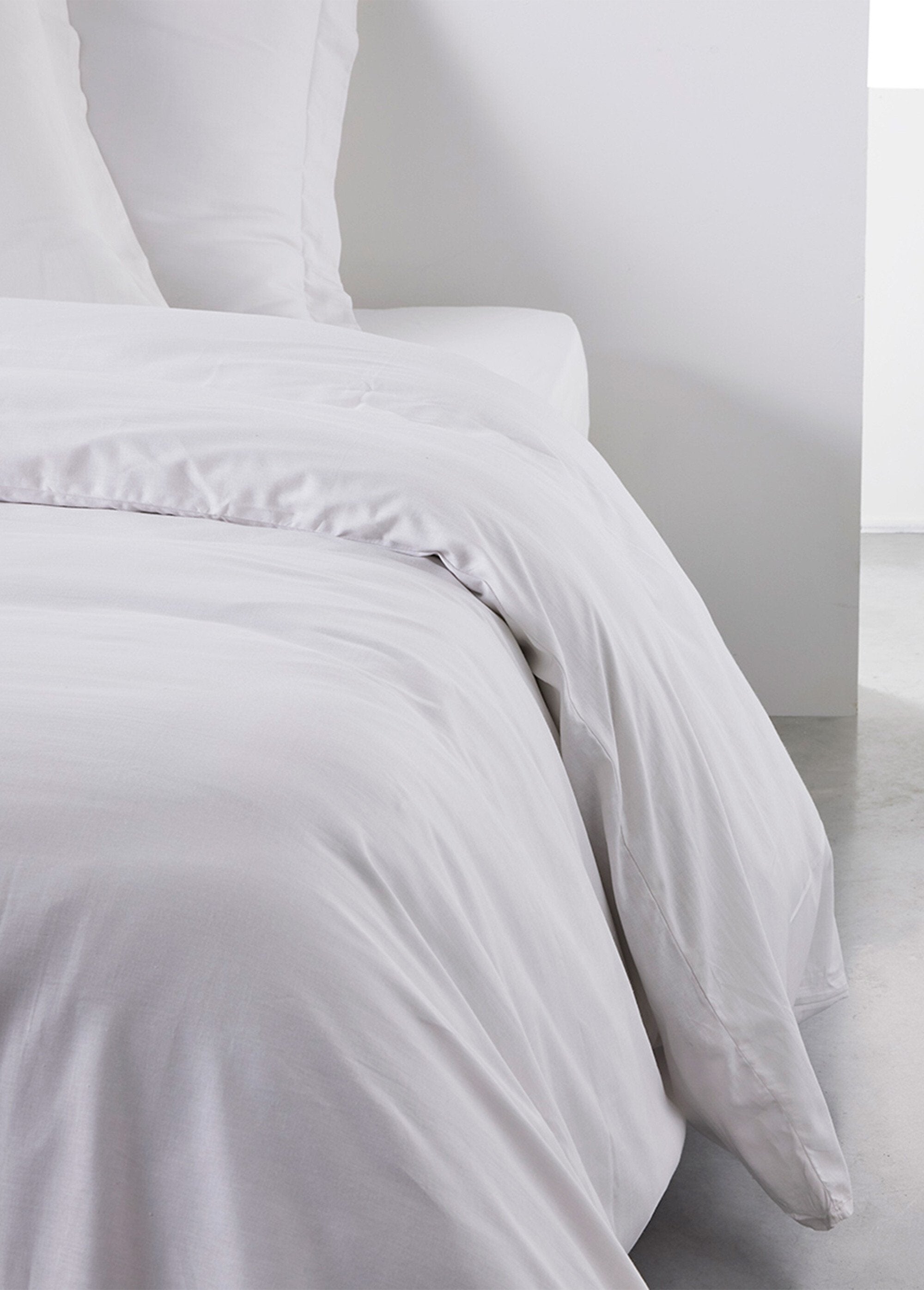 Plain_cotton_duvet_cover_Chalk_DE2_slim