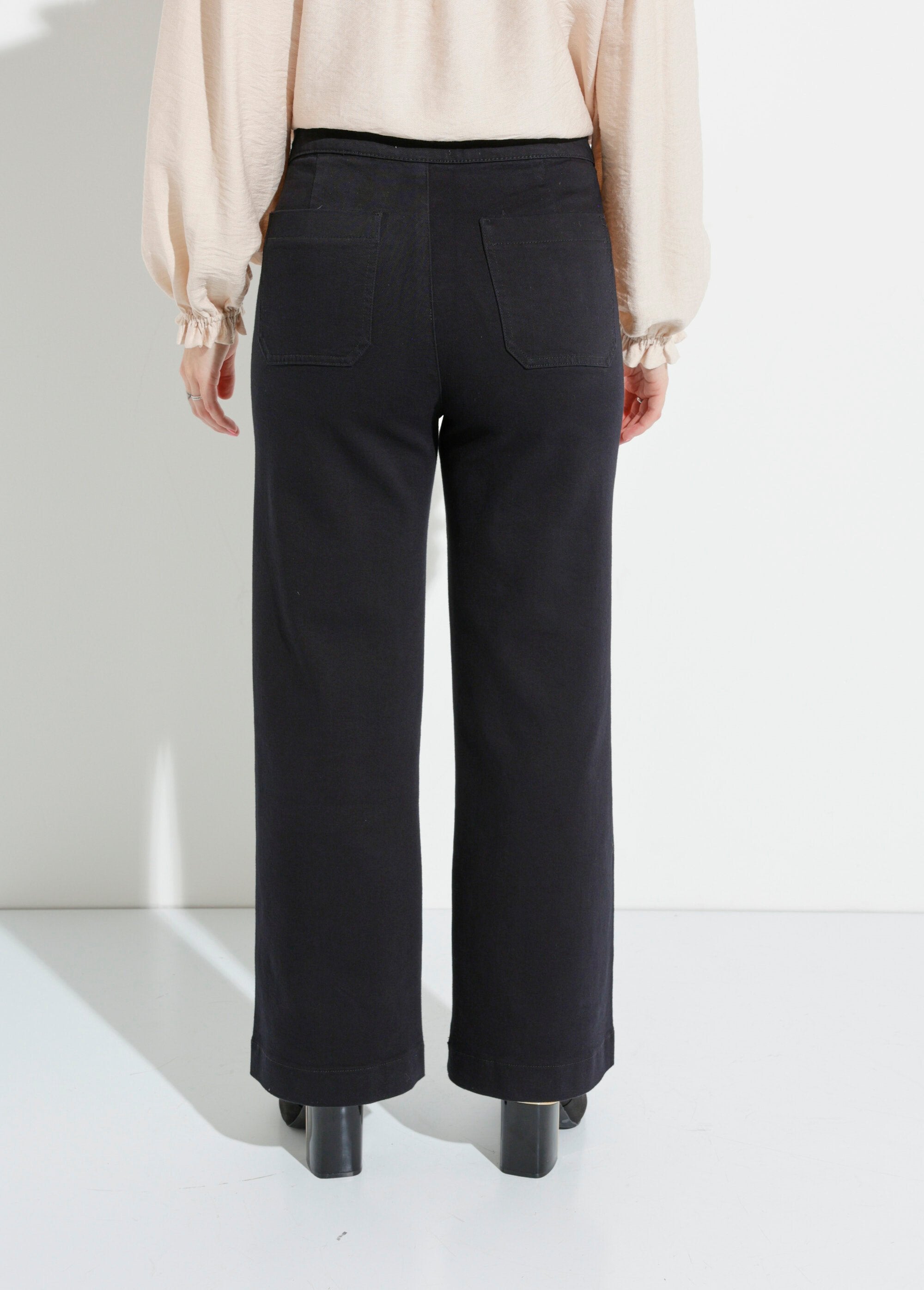 Jeans_with_metal_buttons,_special_PETITE_Black_DO1_slim