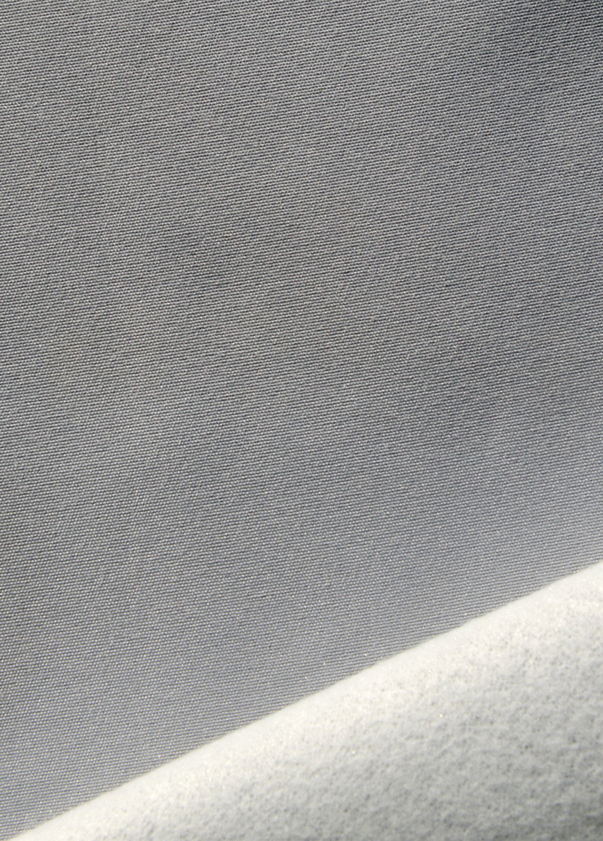 Rideau_très_occultant_et_isolant,_à_oeillets_Gris_DE1_slim