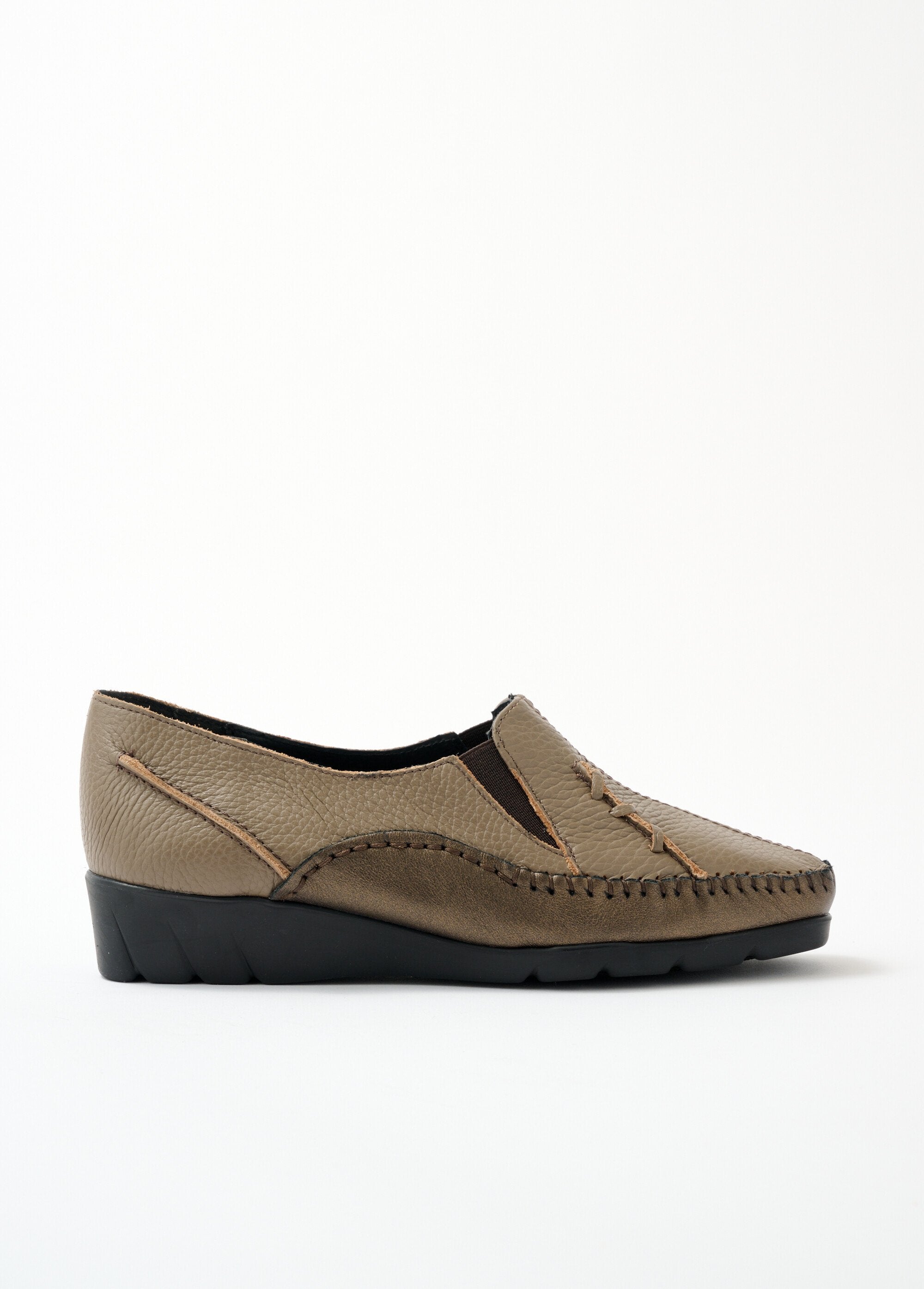 Bi-material_leather_moccasin_Mole_DR1_slim