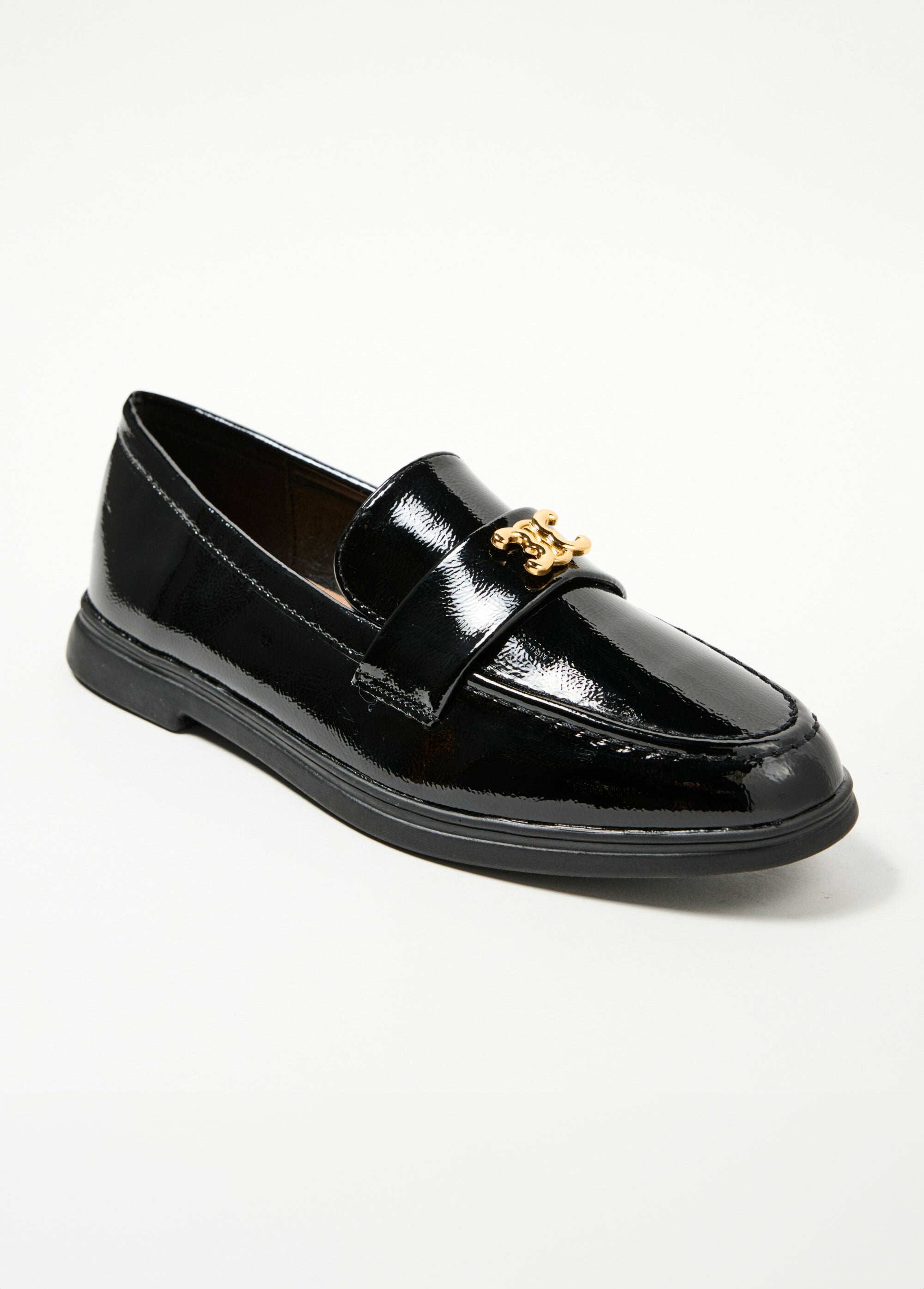 Patent_leather_loafers_with_fancy_tab_Black_FA1_slim