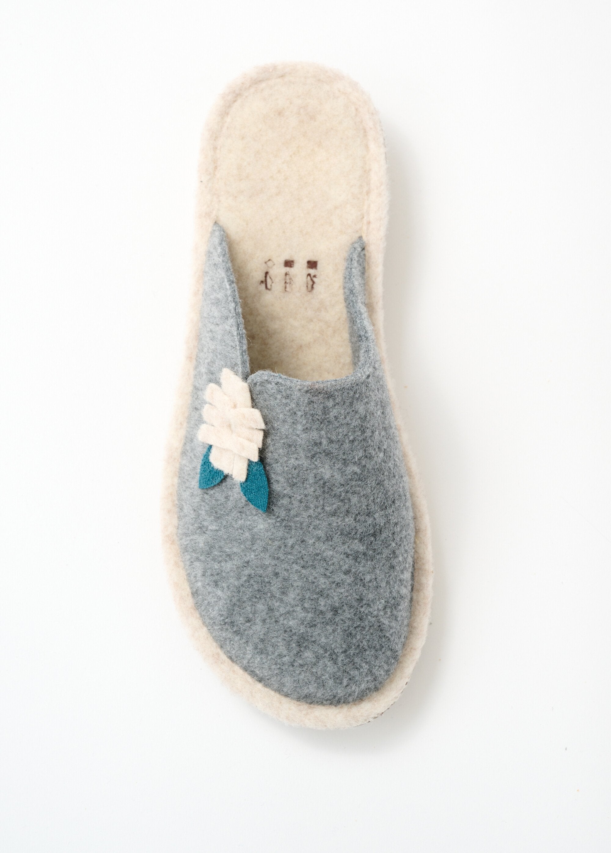 Felt_mules_comfort_width_fancy_application_Gray_OV1_slim