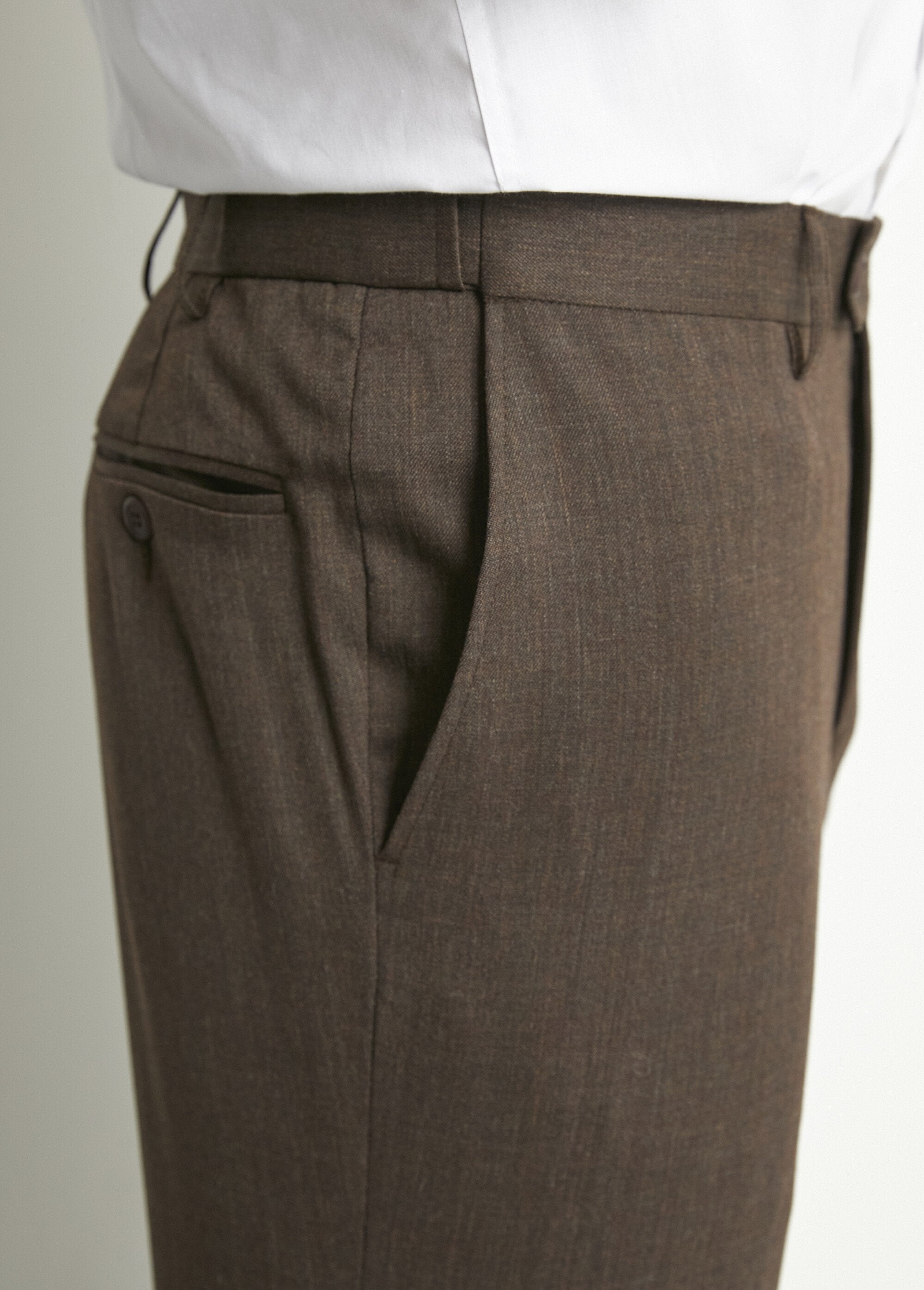 Invisible_polywool_adjustable_belt_pants_Brown_DE1_slim