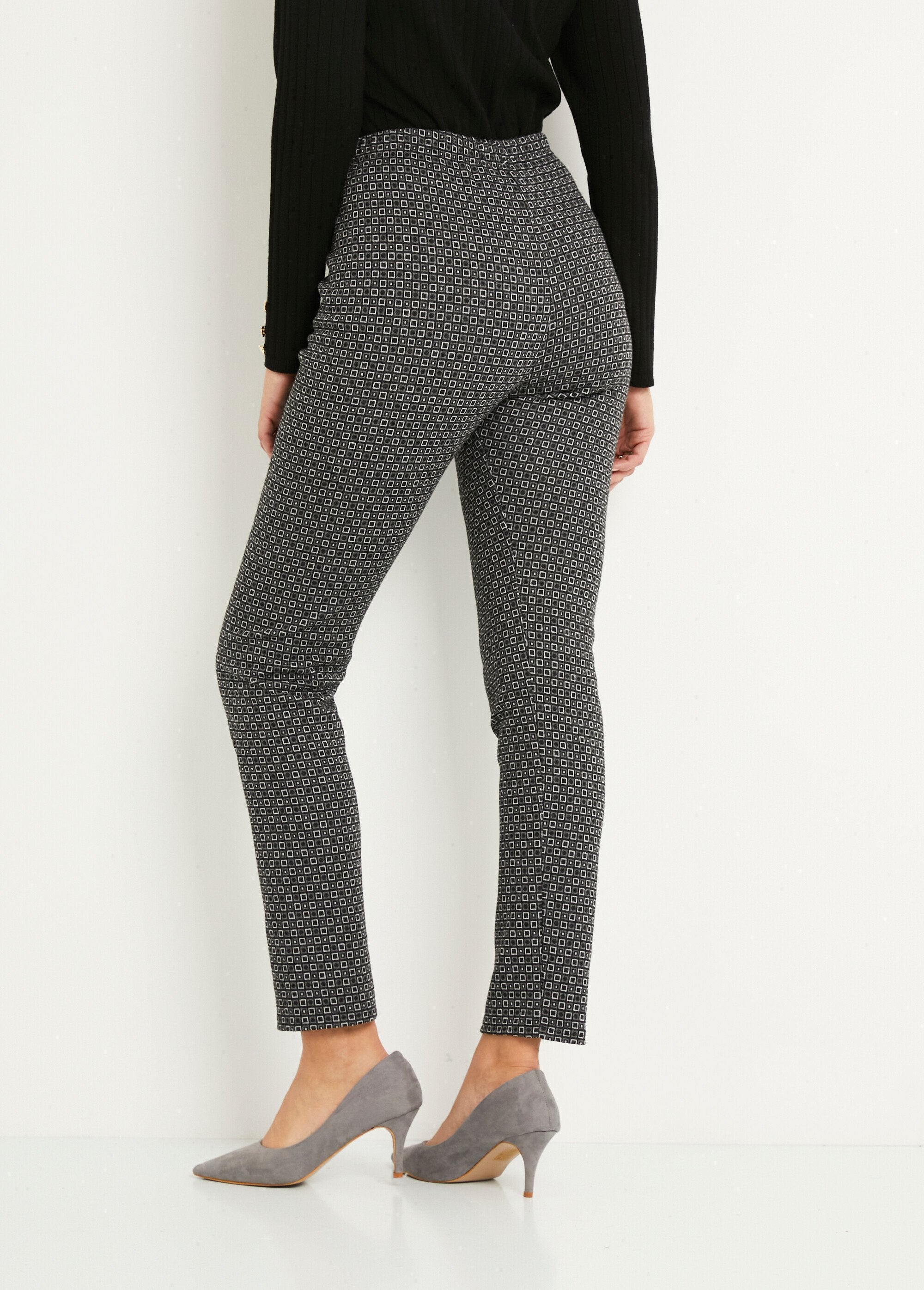 Straight_tapered_pants_with_elasticated_waist_in_jacquard_Gray_and_black_DO1_slim