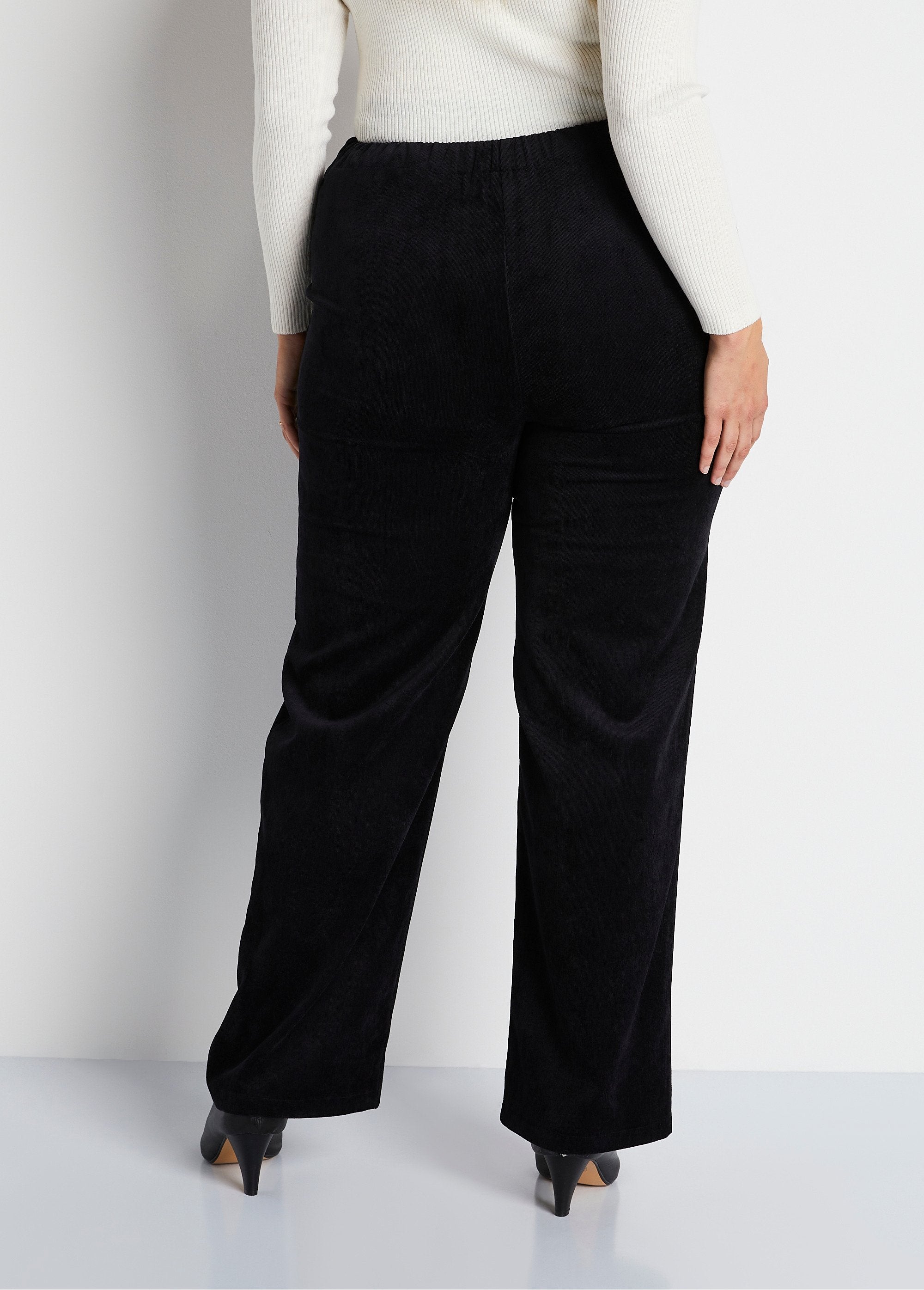 Wide-leg_milleraies_velvet_bridge_effect_pants_Black_DO1_curvy