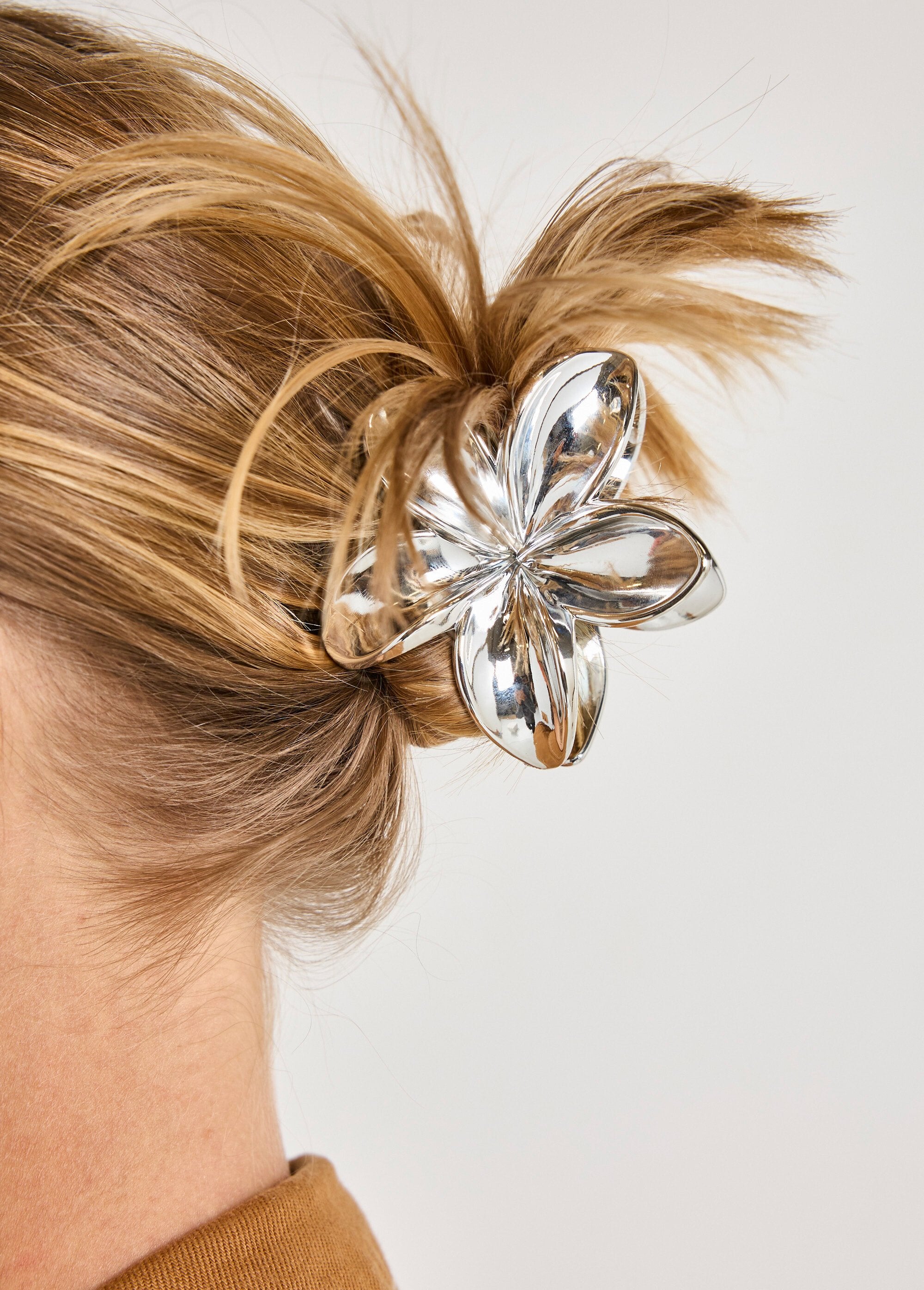 Flower_shaped_hair_clip_Silver_DE3_slim