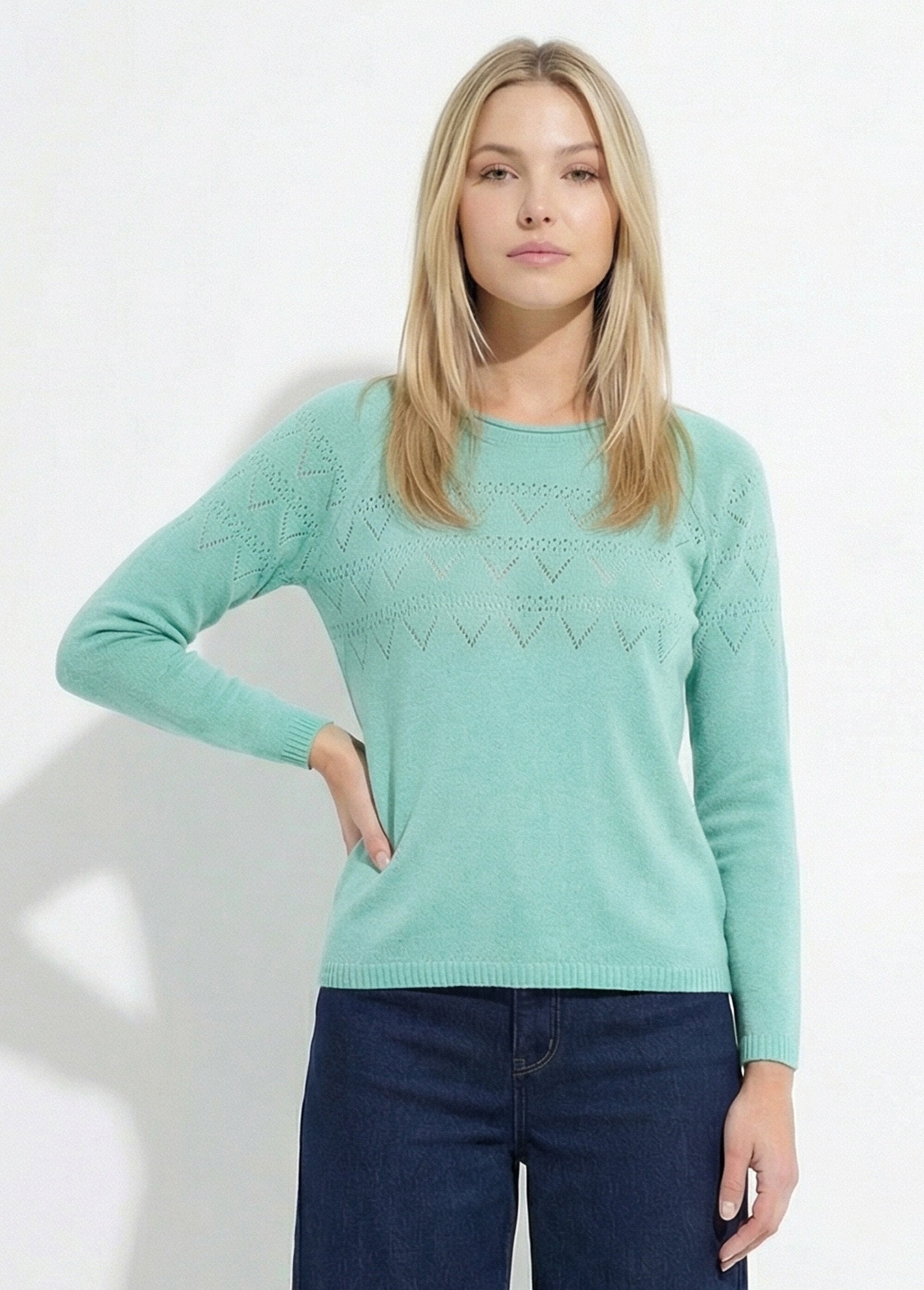 Thin,_openwork_sweater_with_long_raglan_sleeves_Green_FA1_slim