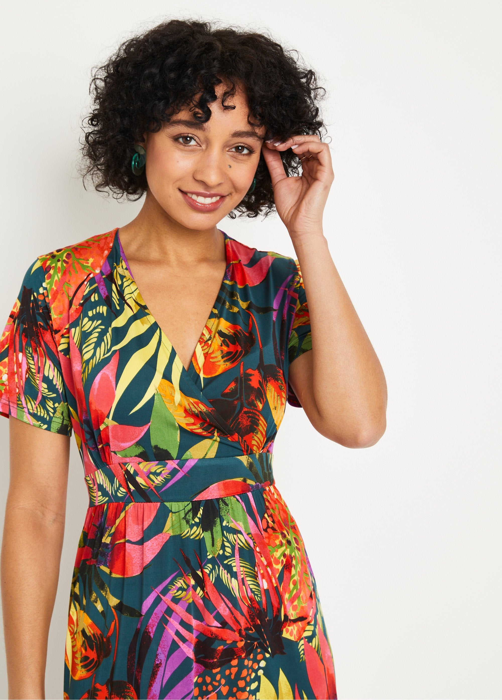 Exotic_print_short_wrap_dress_Multicolor_DE1_slim