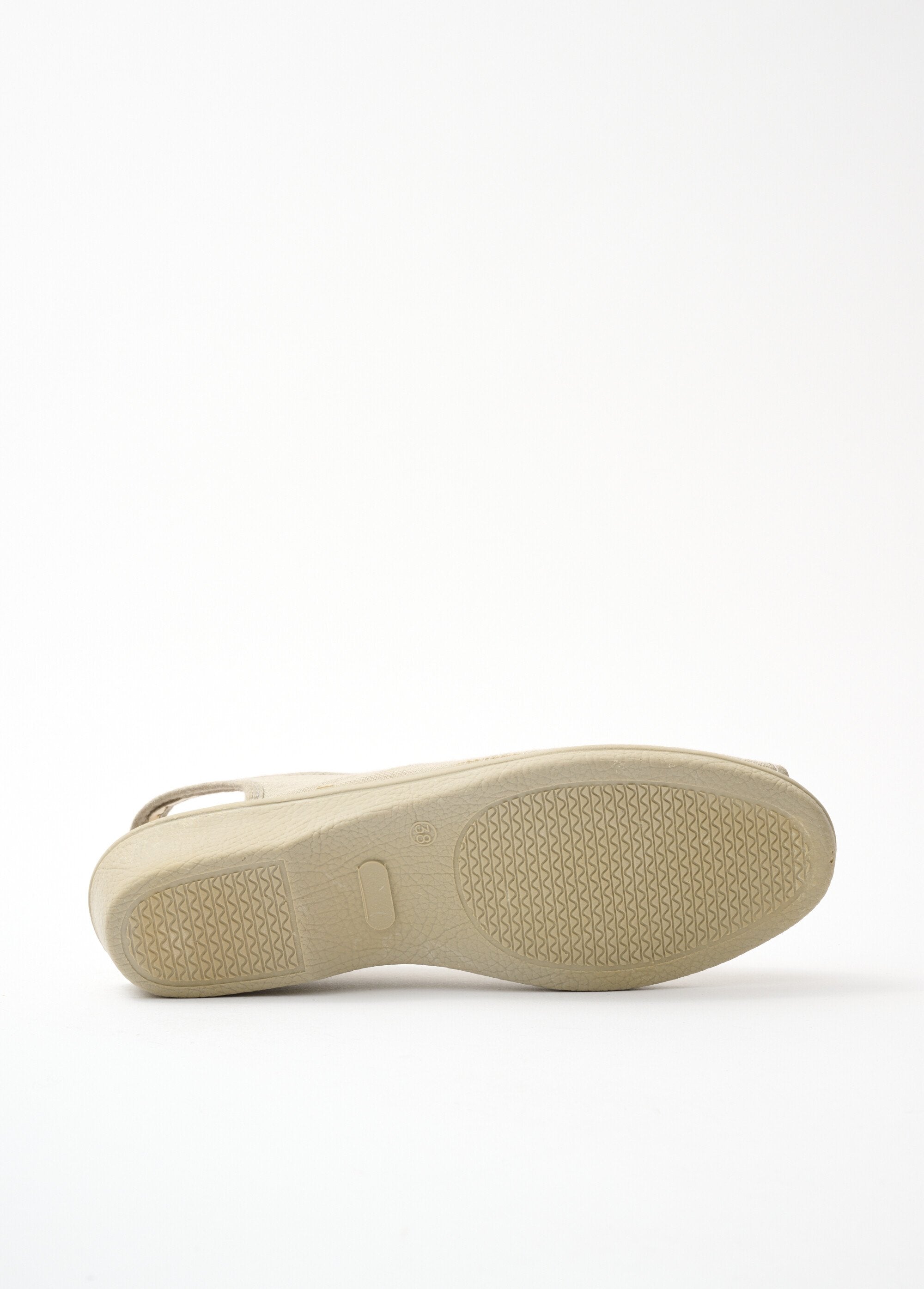 Comfort_width_vegan_sandals_Beige_UN1_slim