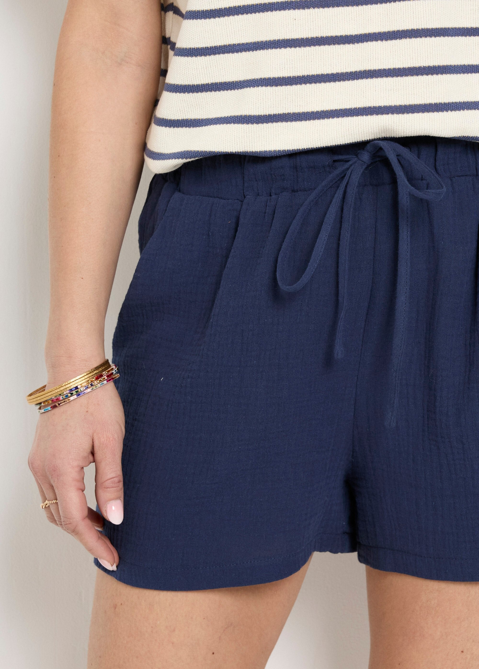 Wide_elasticated_cotton_gauze_shorts_Marine_DE1_slim