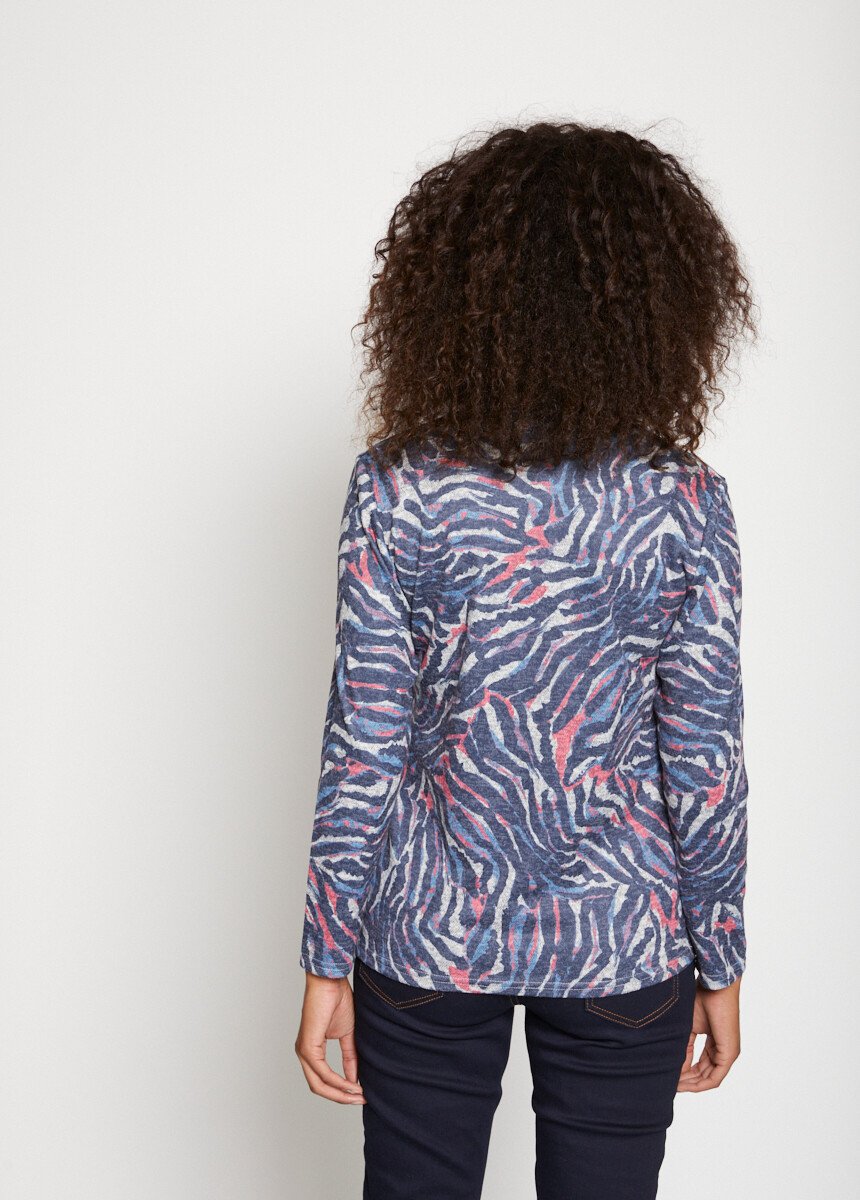 Stretchy_printed_warm_undershirt_Blue_and_pink_DO1_slim