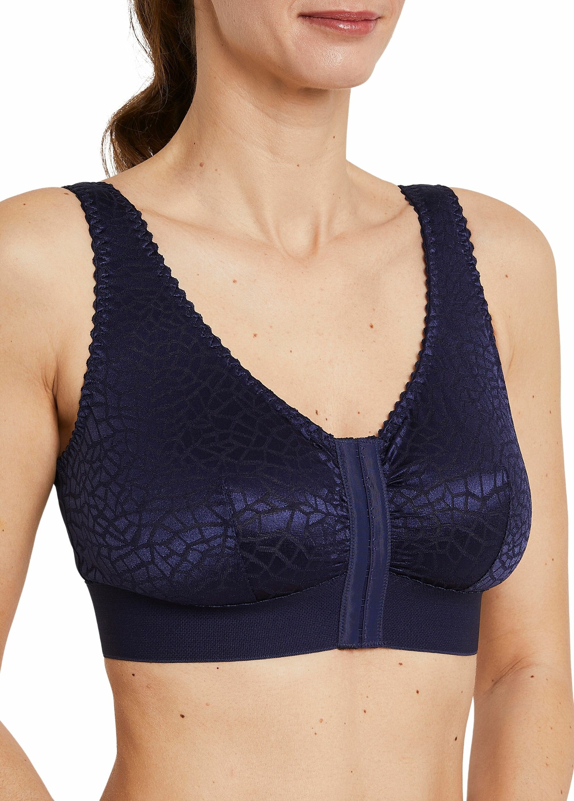 Underwired_open_front_bra_Blue_DE1_slim