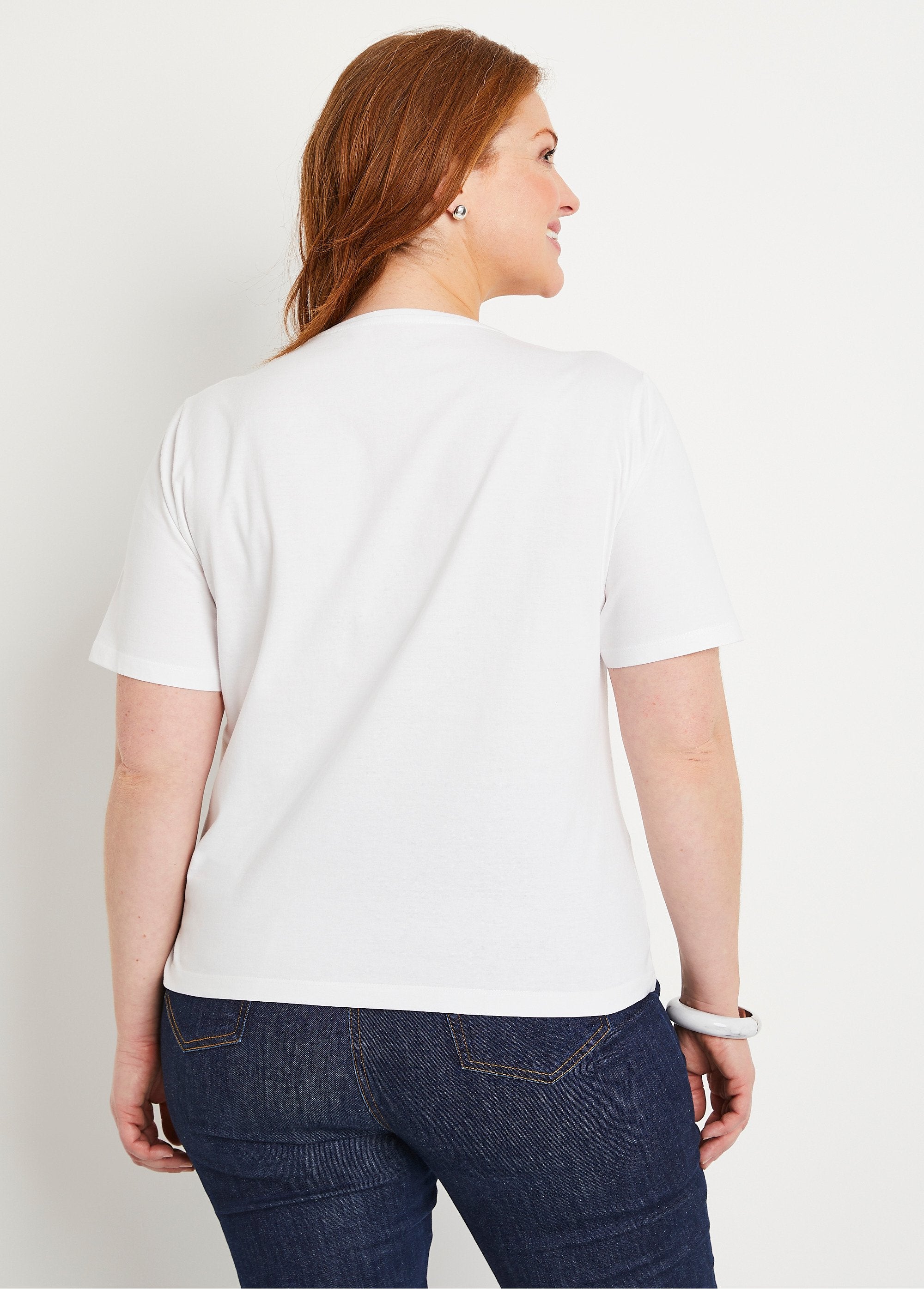 Short-sleeved_t-shirt_with_studded_embroidered_collar_White_DO1_curvy