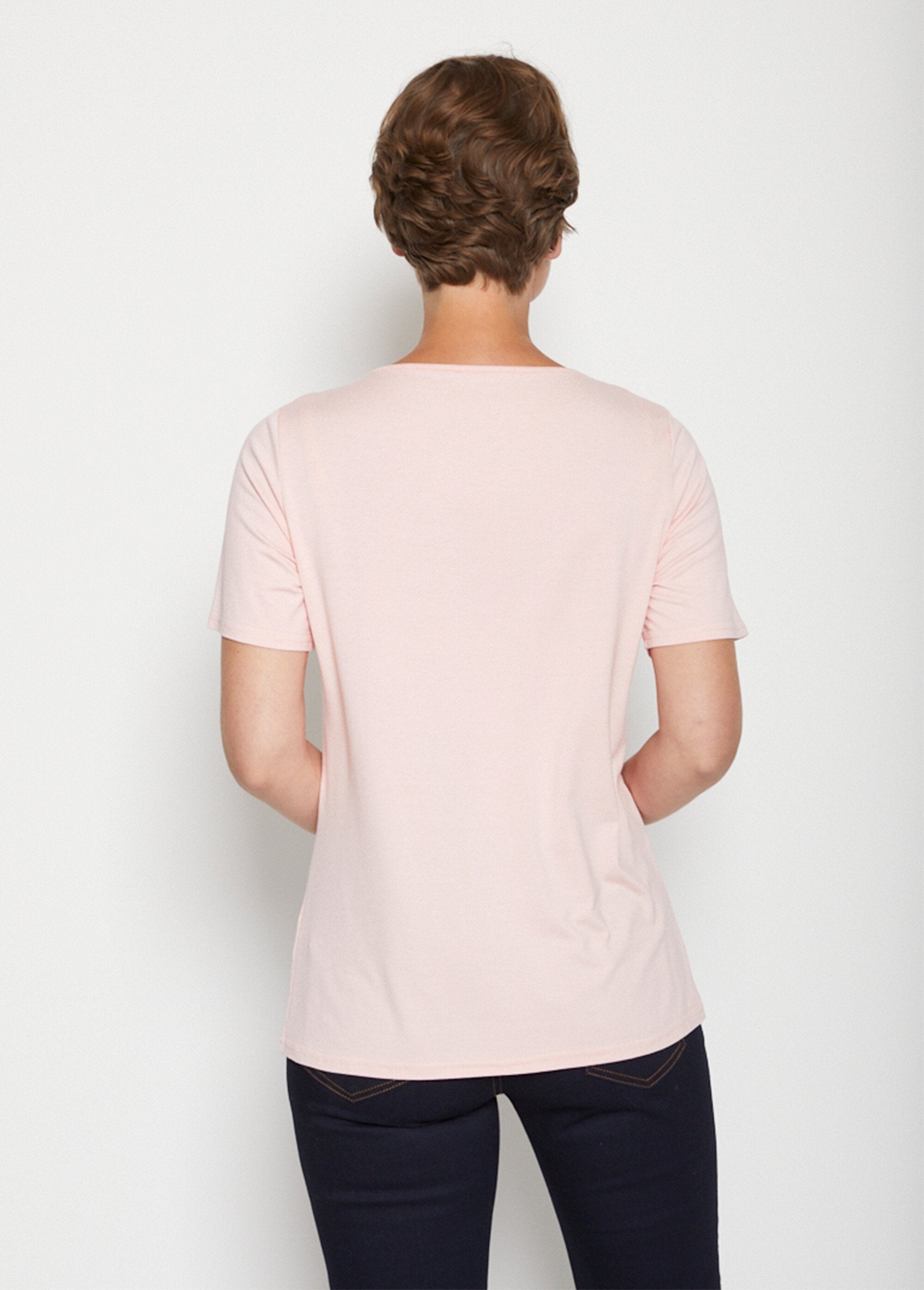 Short-sleeved_fancy_studded_t-shirt_Pink_DO1_slim