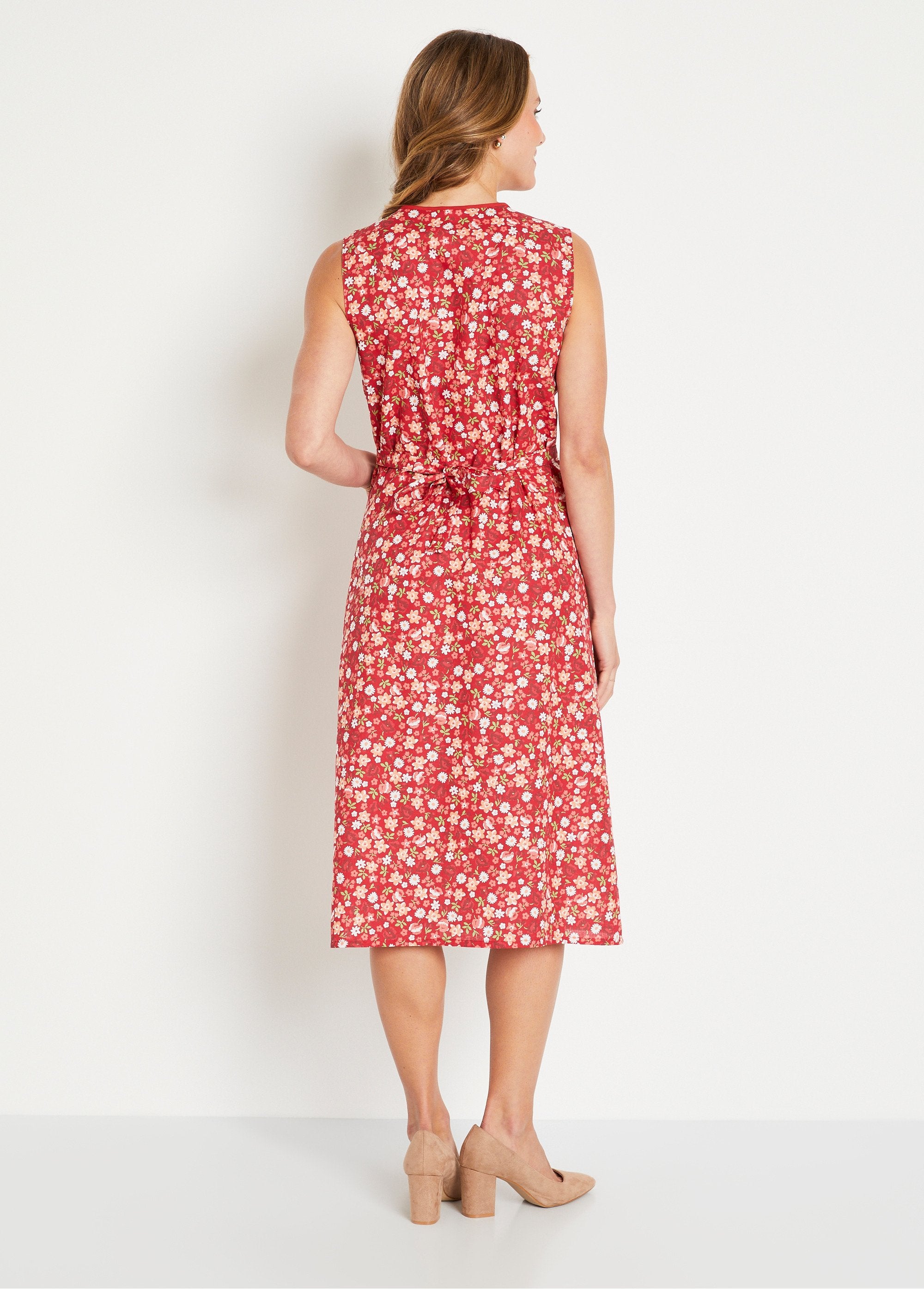 Cotton_floral_sleeveless_wrap_apron_Red_DO1_slim