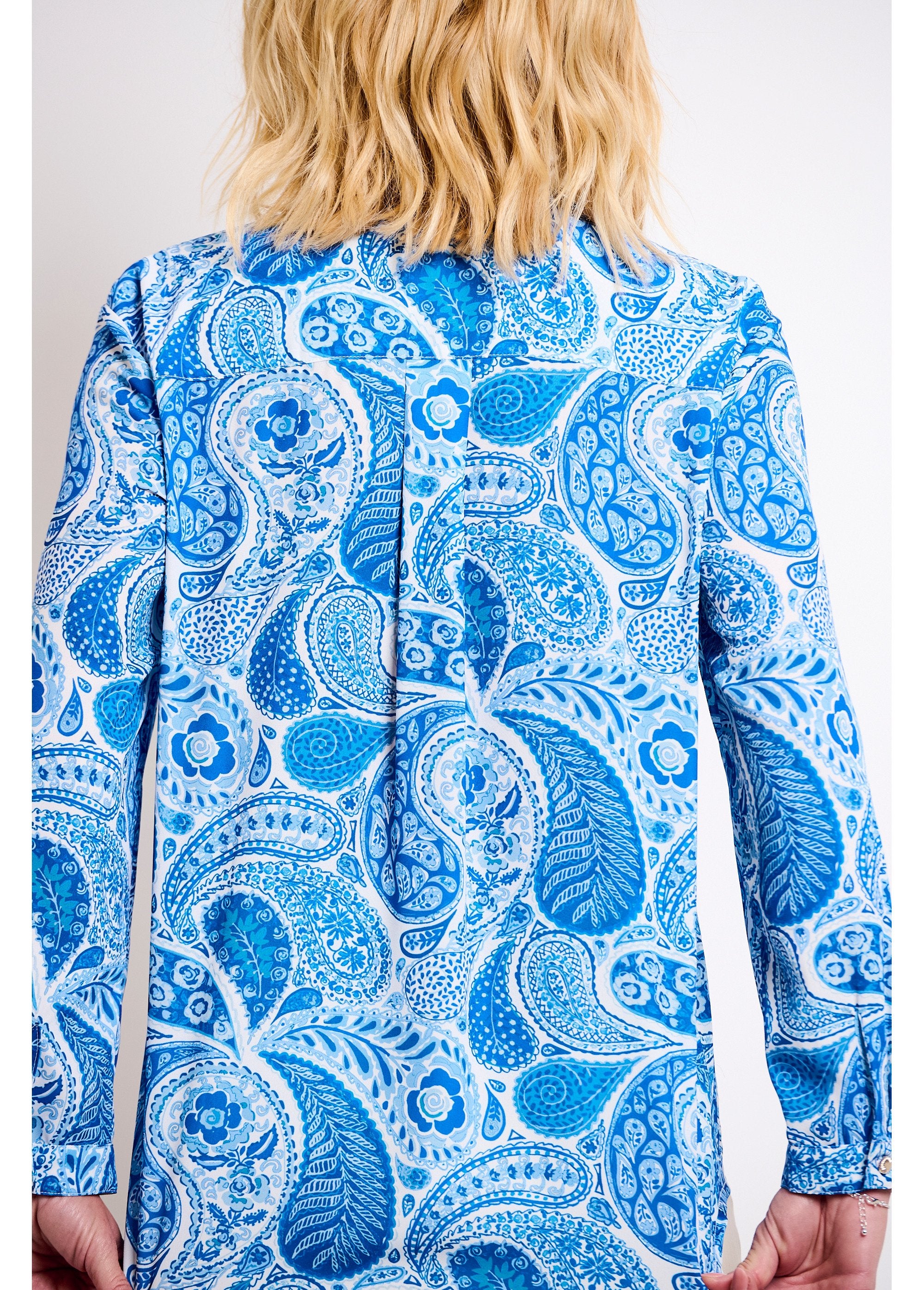 Long_loose_tunic_with_paisley_print_Blue_and_white_DO2_slim