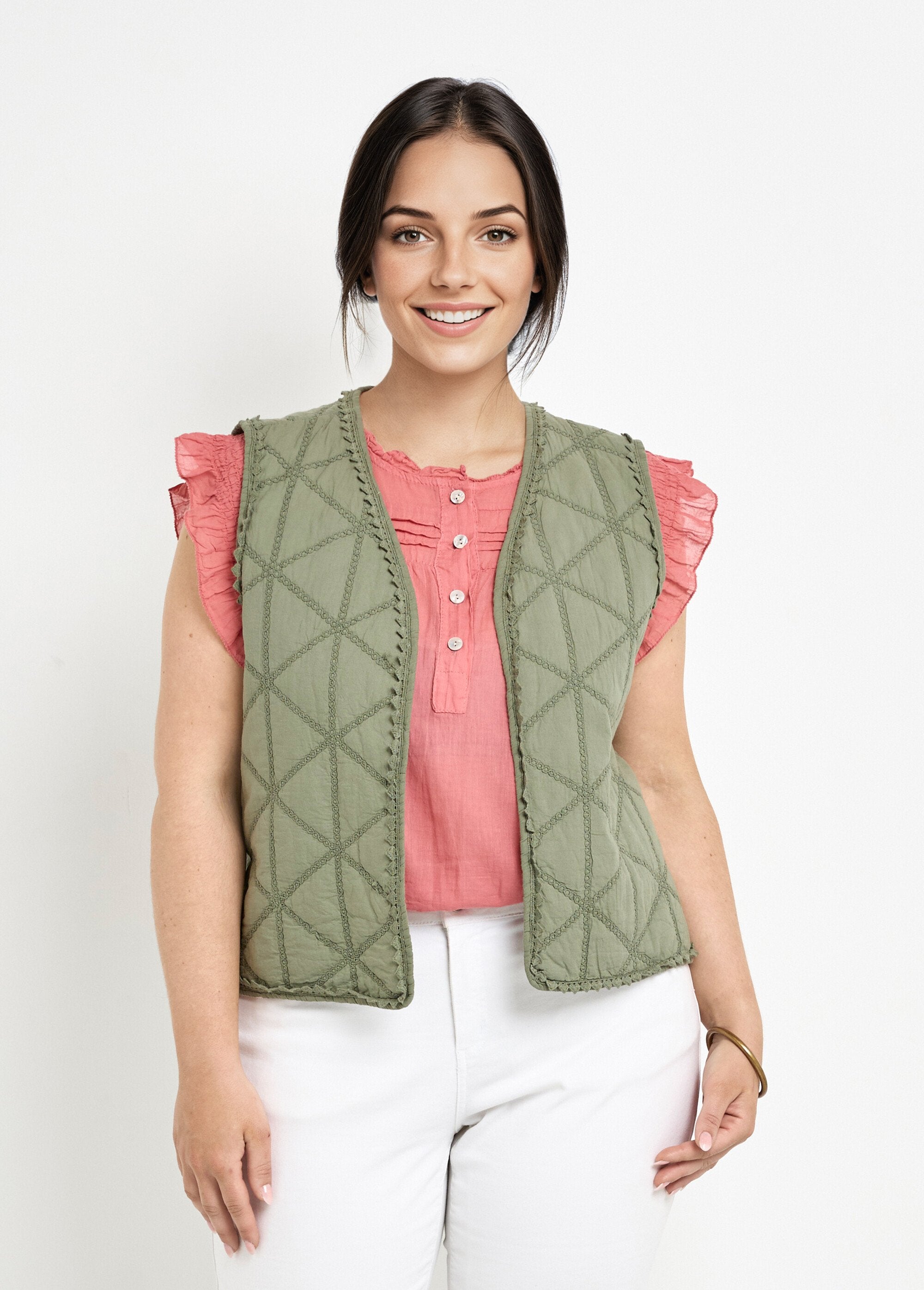 Veste_matelassée_brodée_sans_manches_Kaki_FA1_curvy